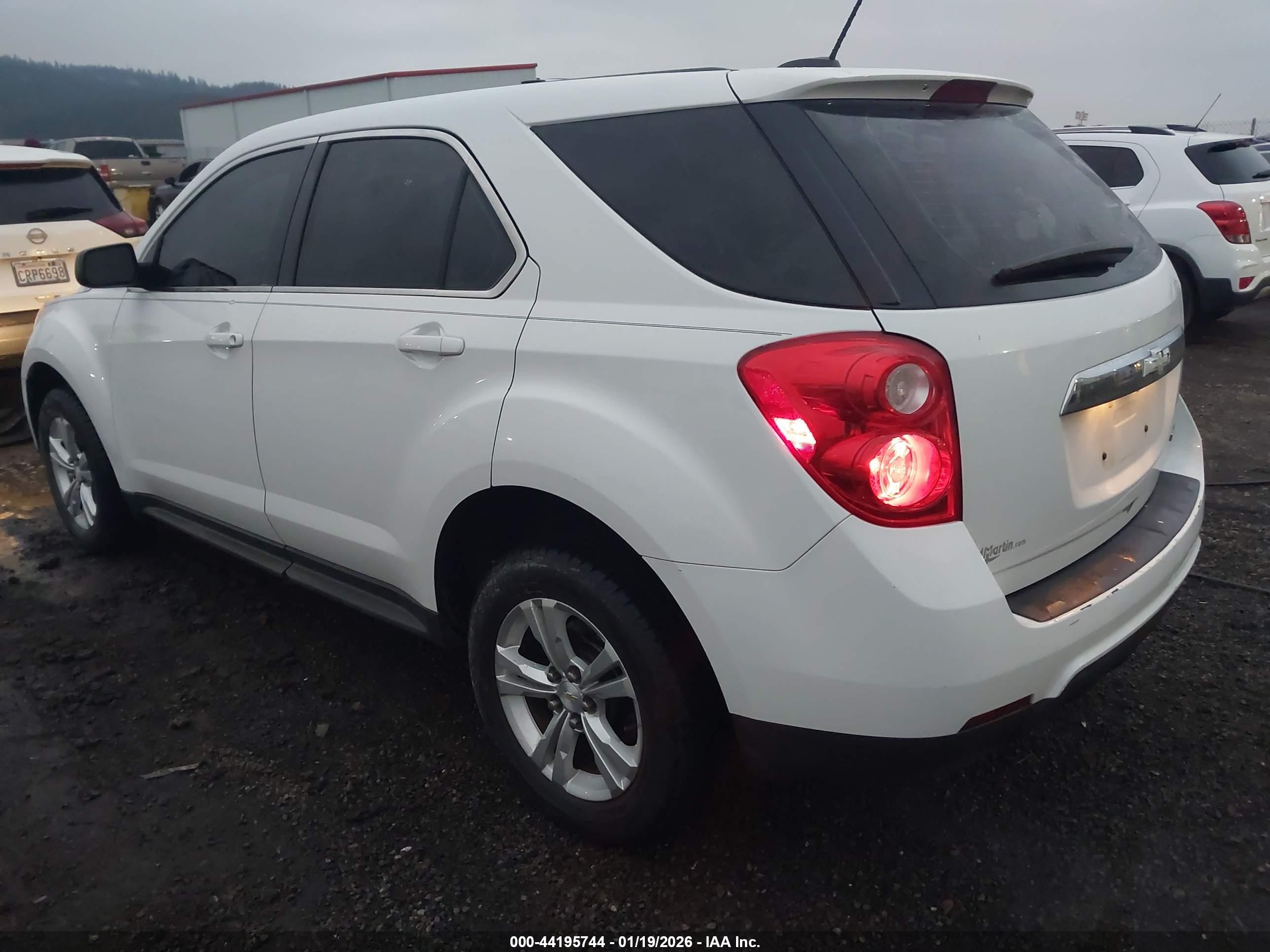 CHEVROLET EQUINOX image 3