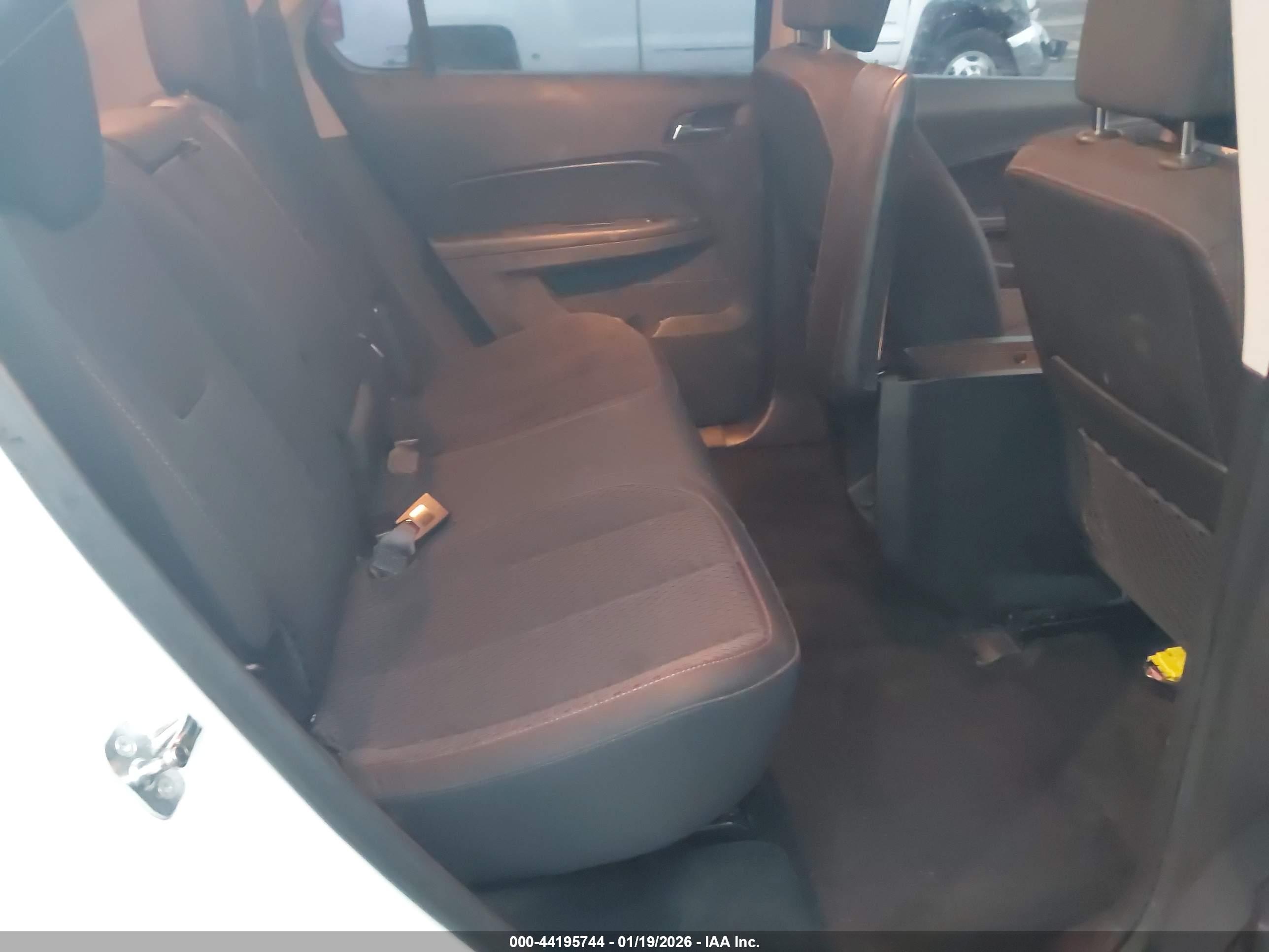 CHEVROLET EQUINOX image 8