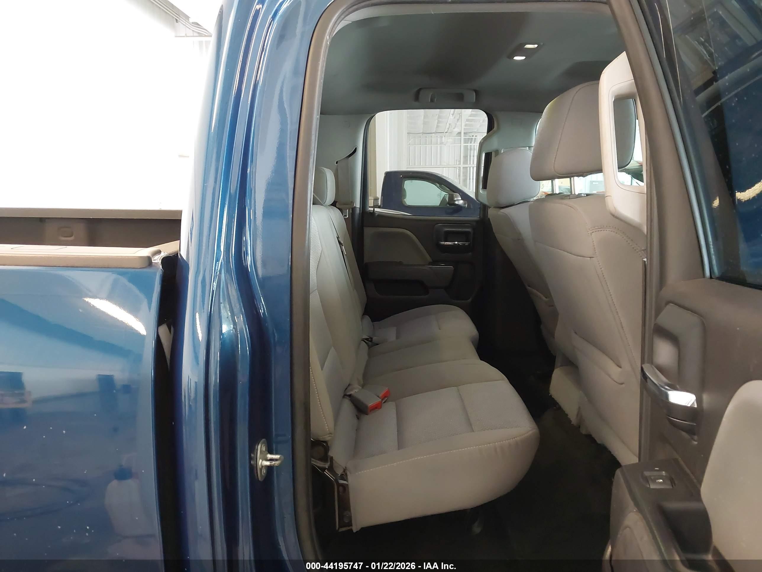 GMC SIERRA image 8