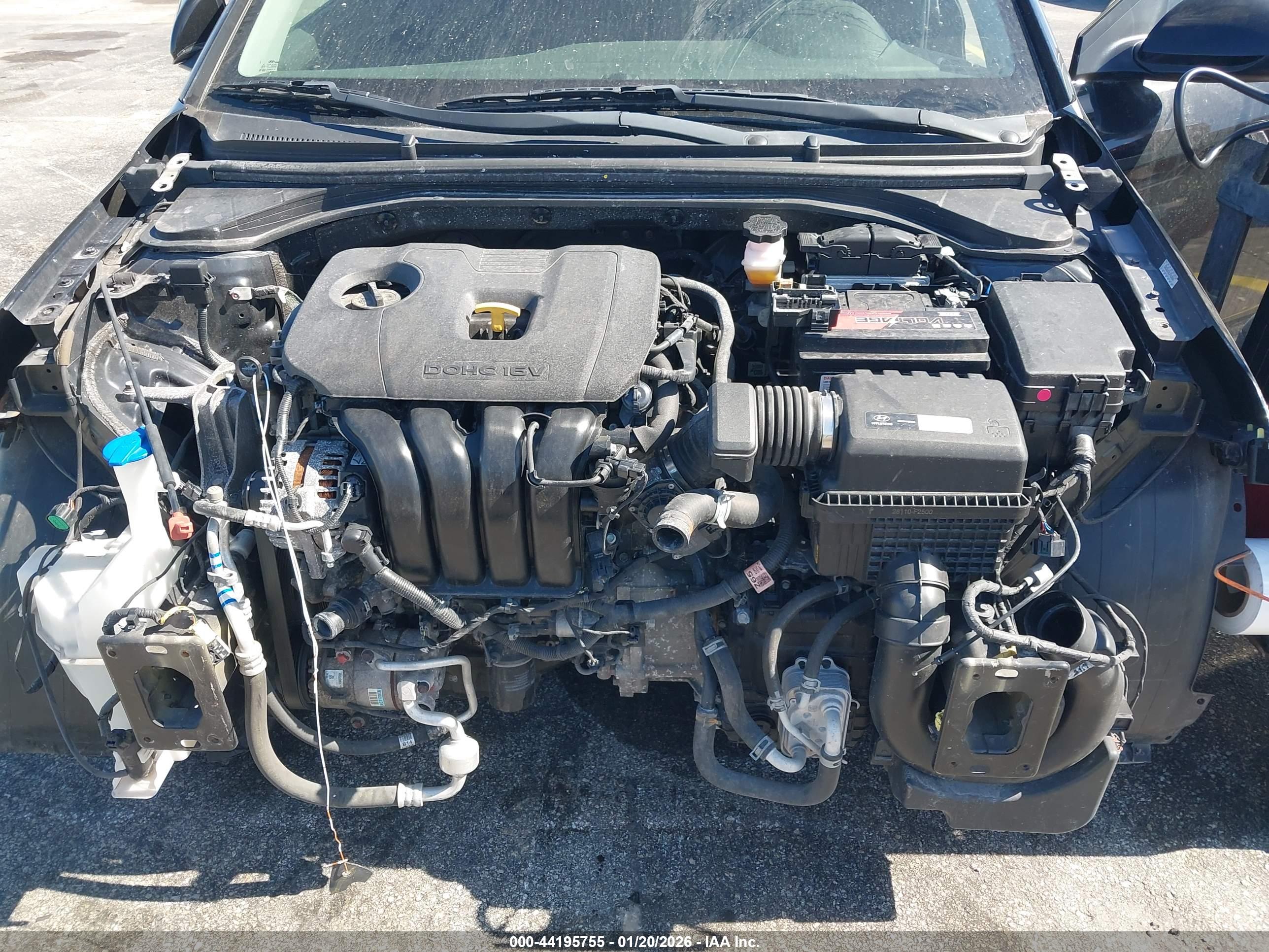 HYUNDAI ELANTRA image 10