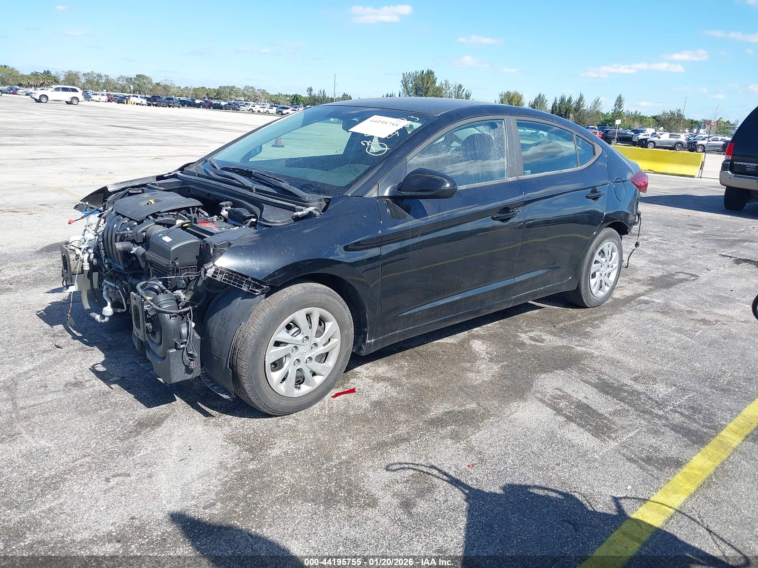 HYUNDAI ELANTRA image 2