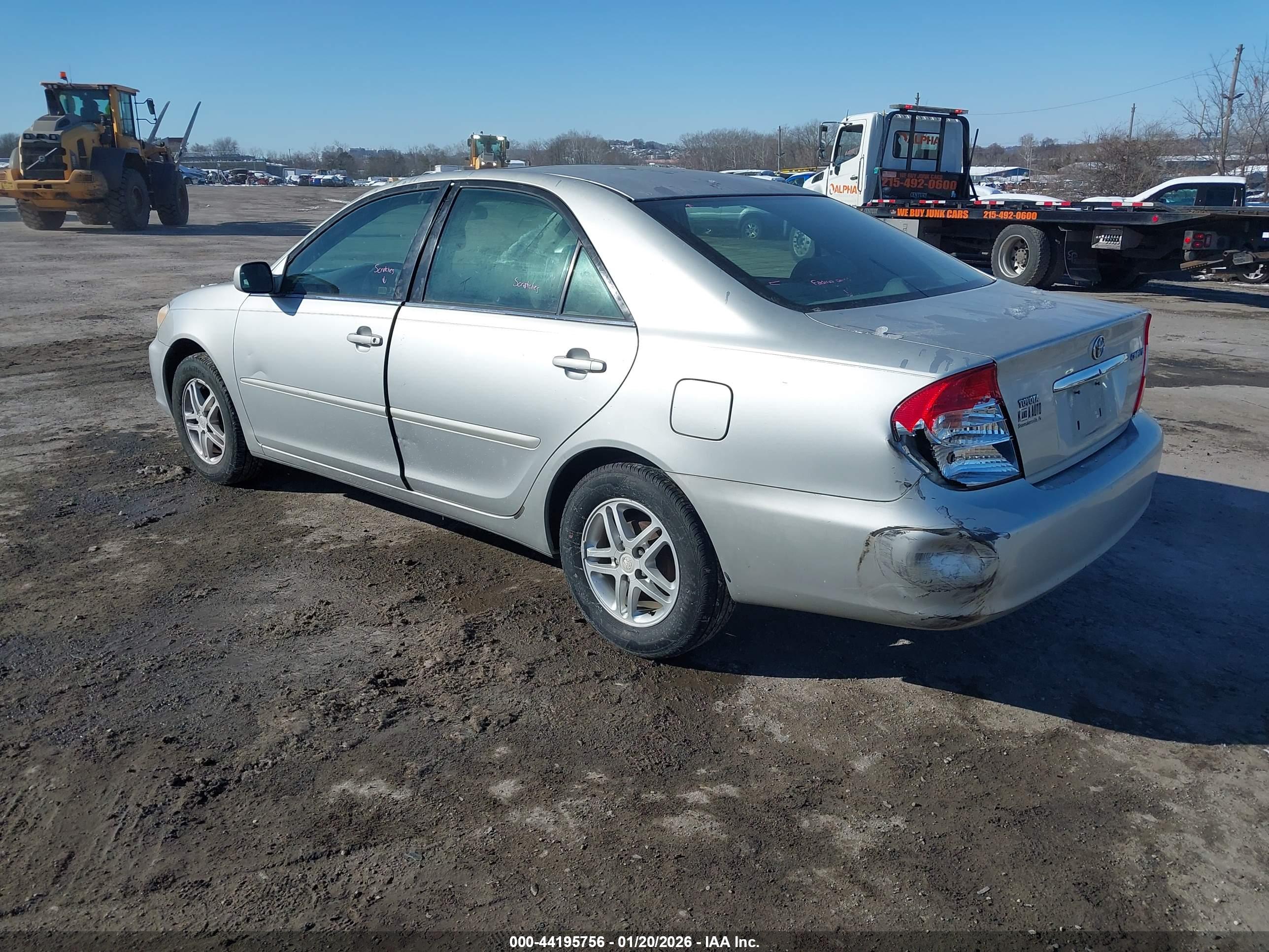TOYOTA CAMRY image 3