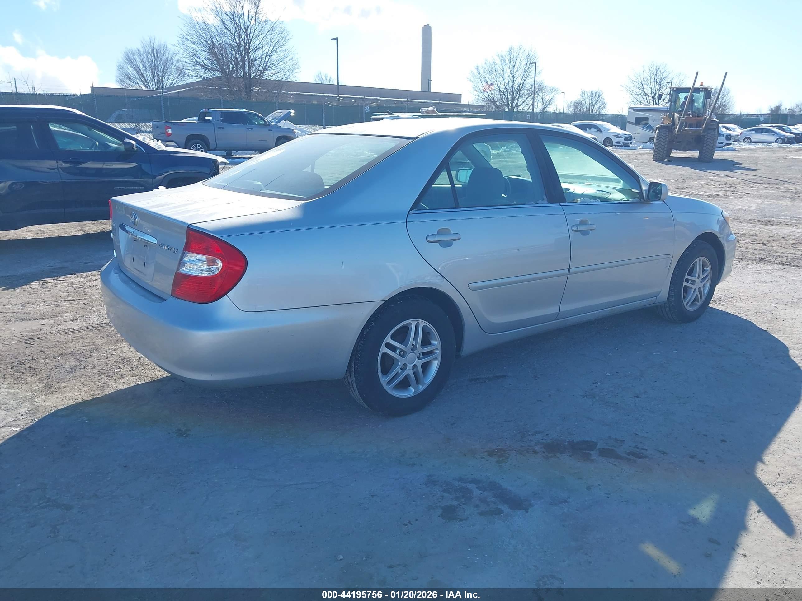 TOYOTA CAMRY image 4