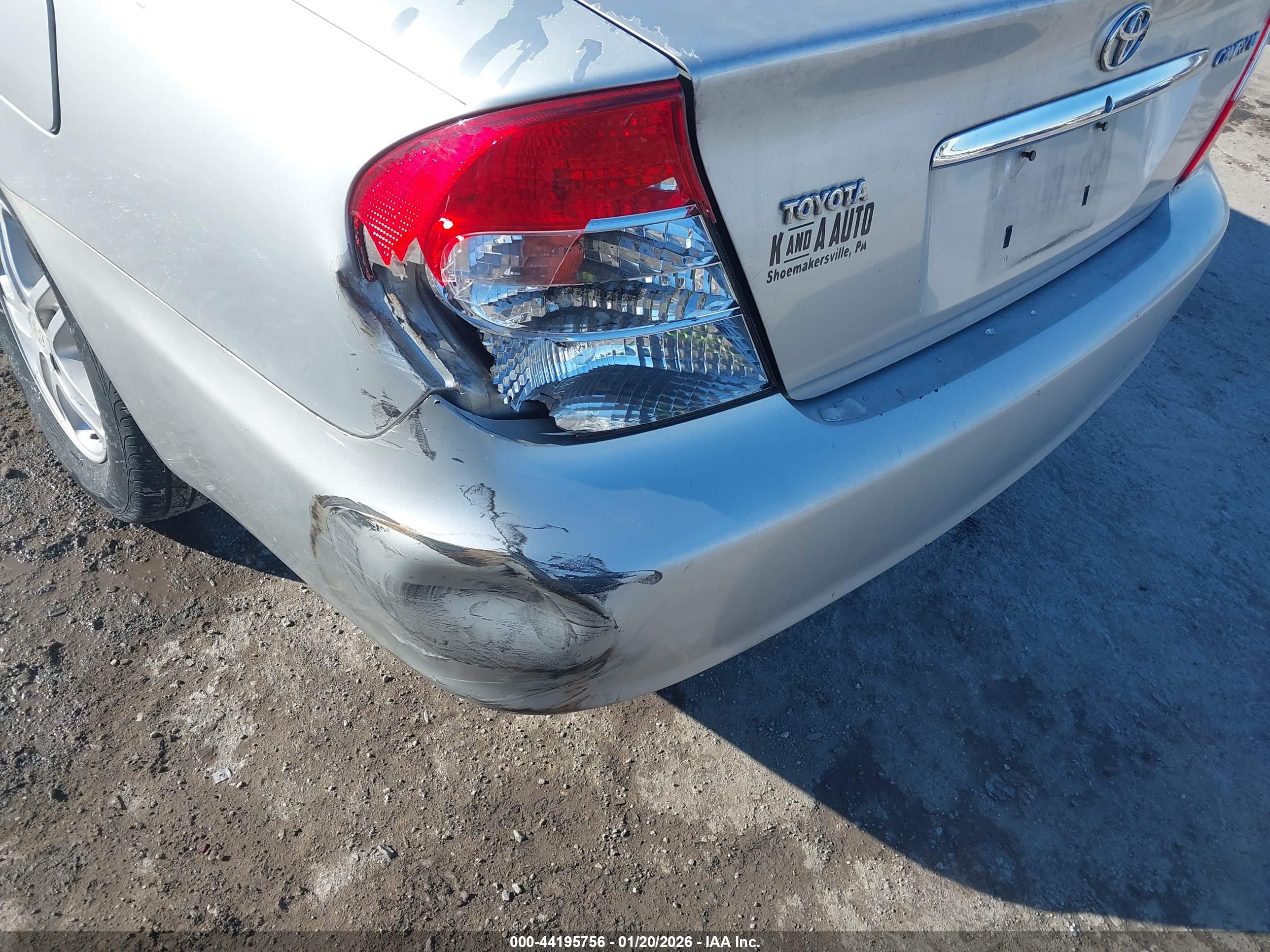 TOYOTA CAMRY image 6