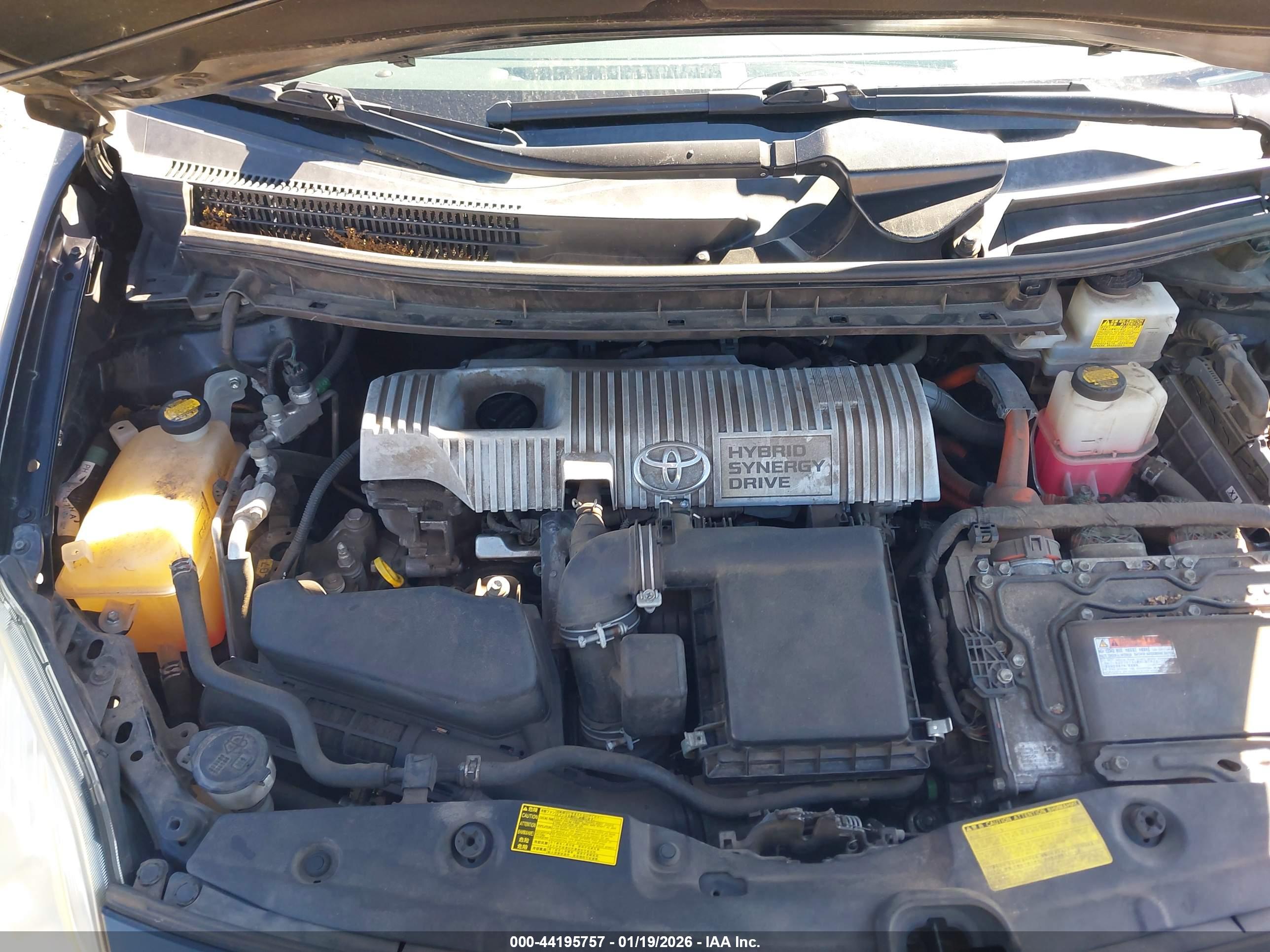 TOYOTA PRIUS image 10