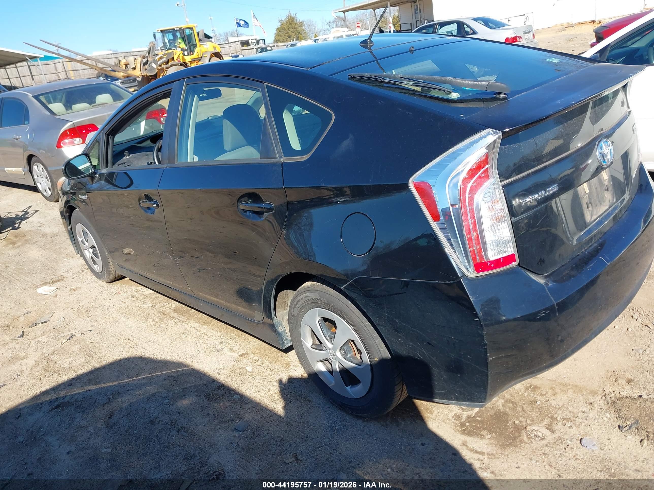 TOYOTA PRIUS image 3
