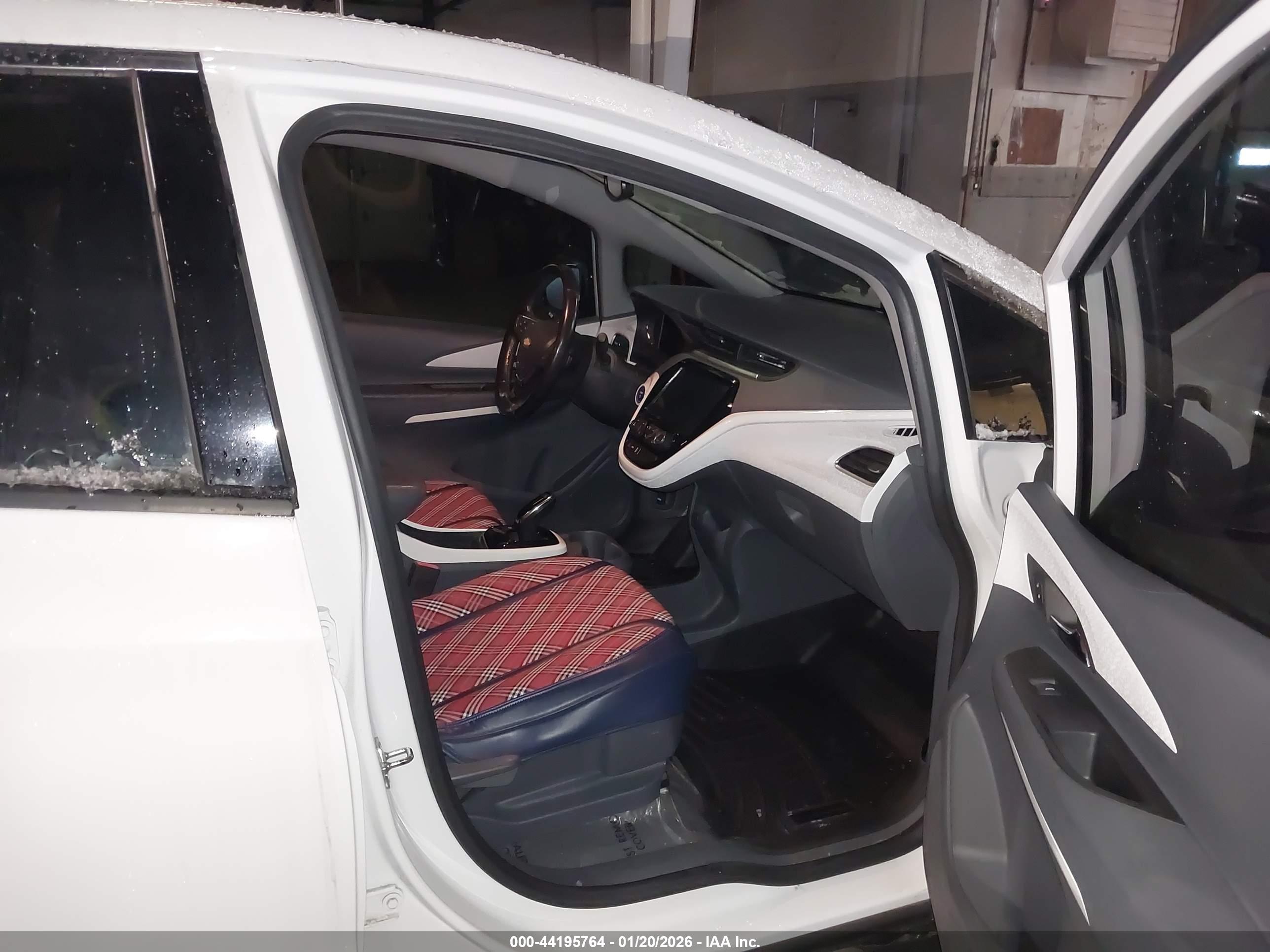 CHEVROLET BOLT image 5
