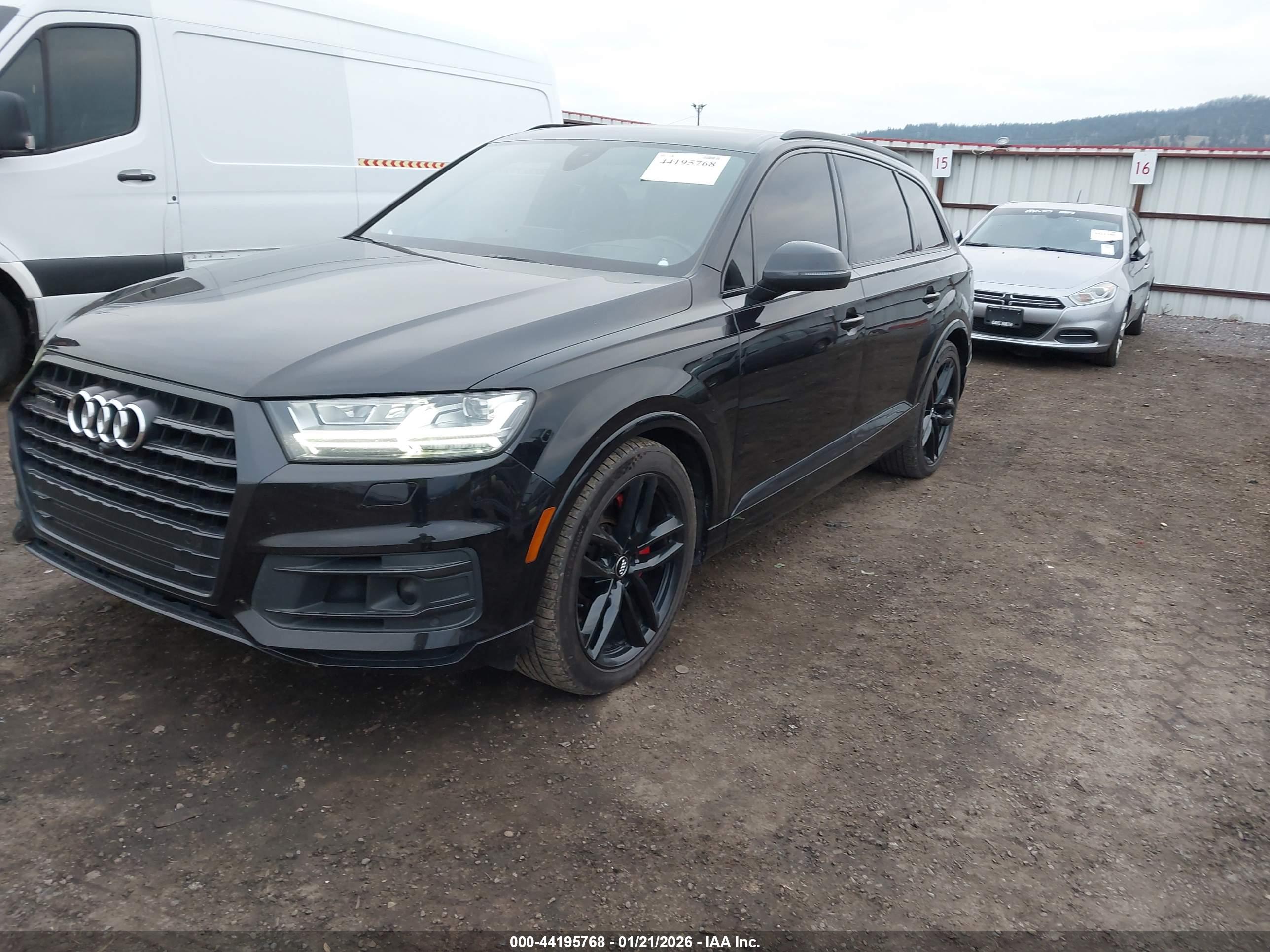 AUDI Q7 image 2