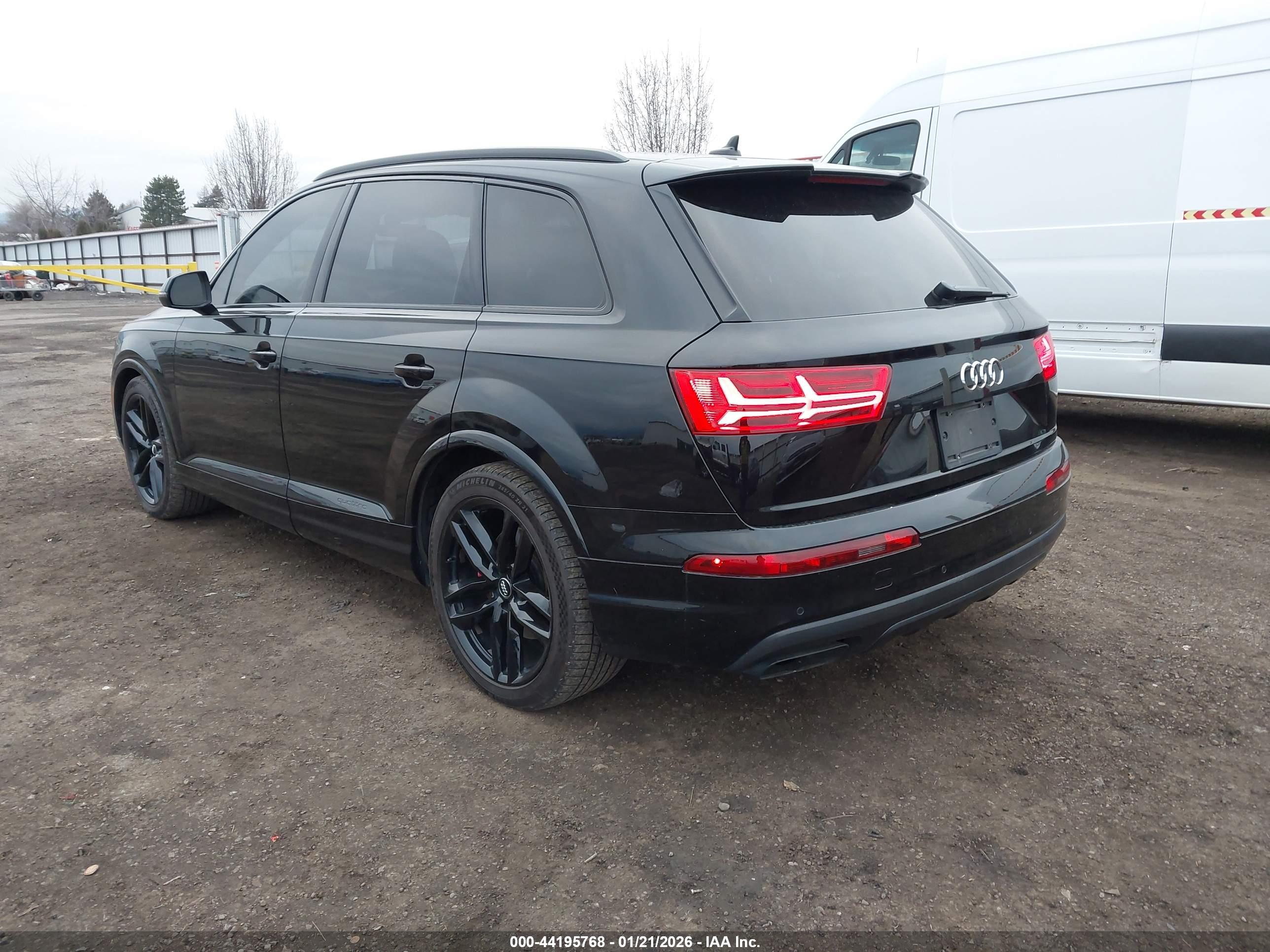 AUDI Q7 image 3