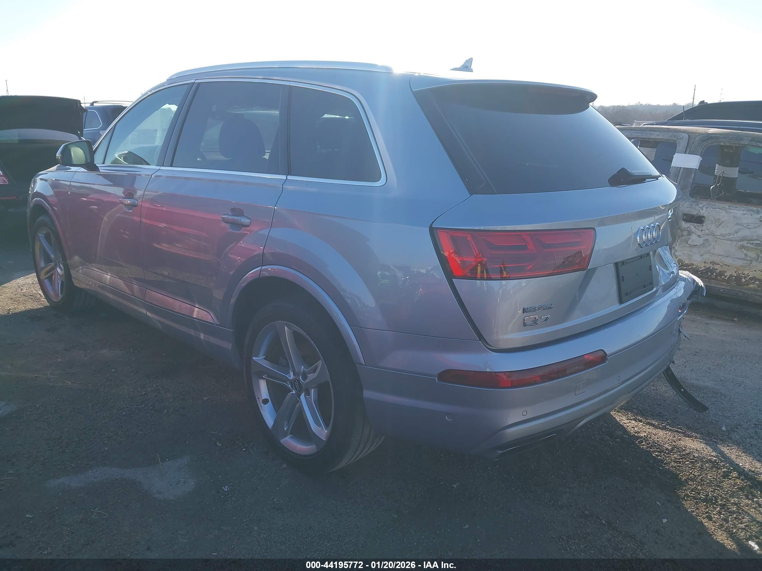 AUDI Q7 image 3