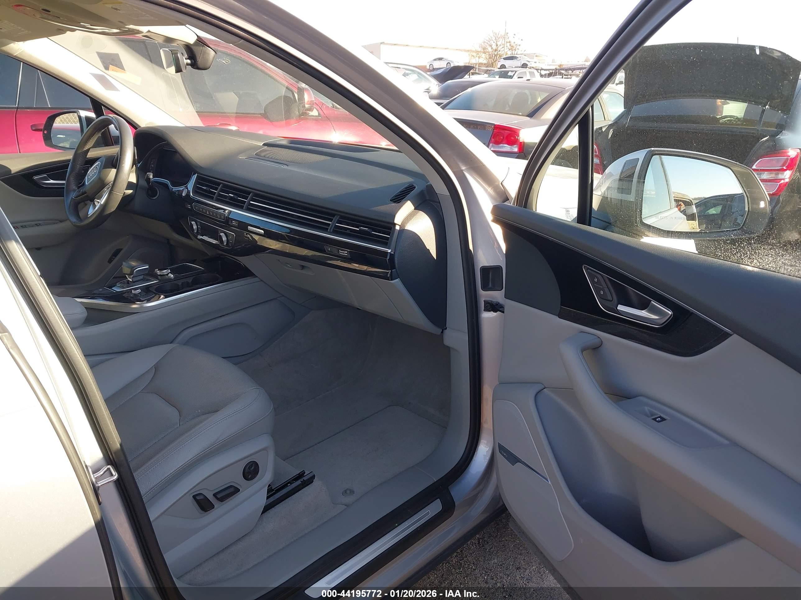 AUDI Q7 image 5