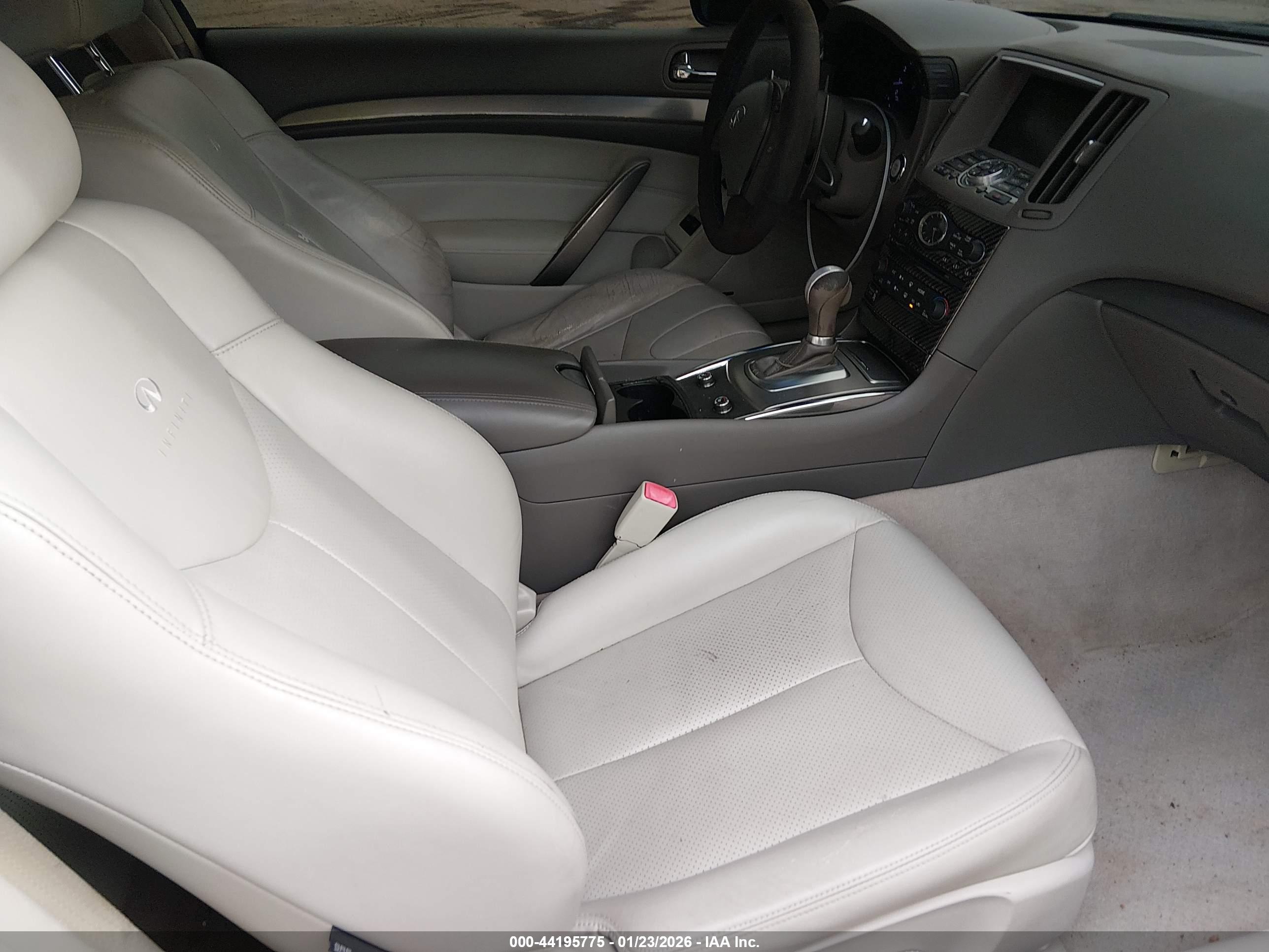 INFINITI G37 image 5