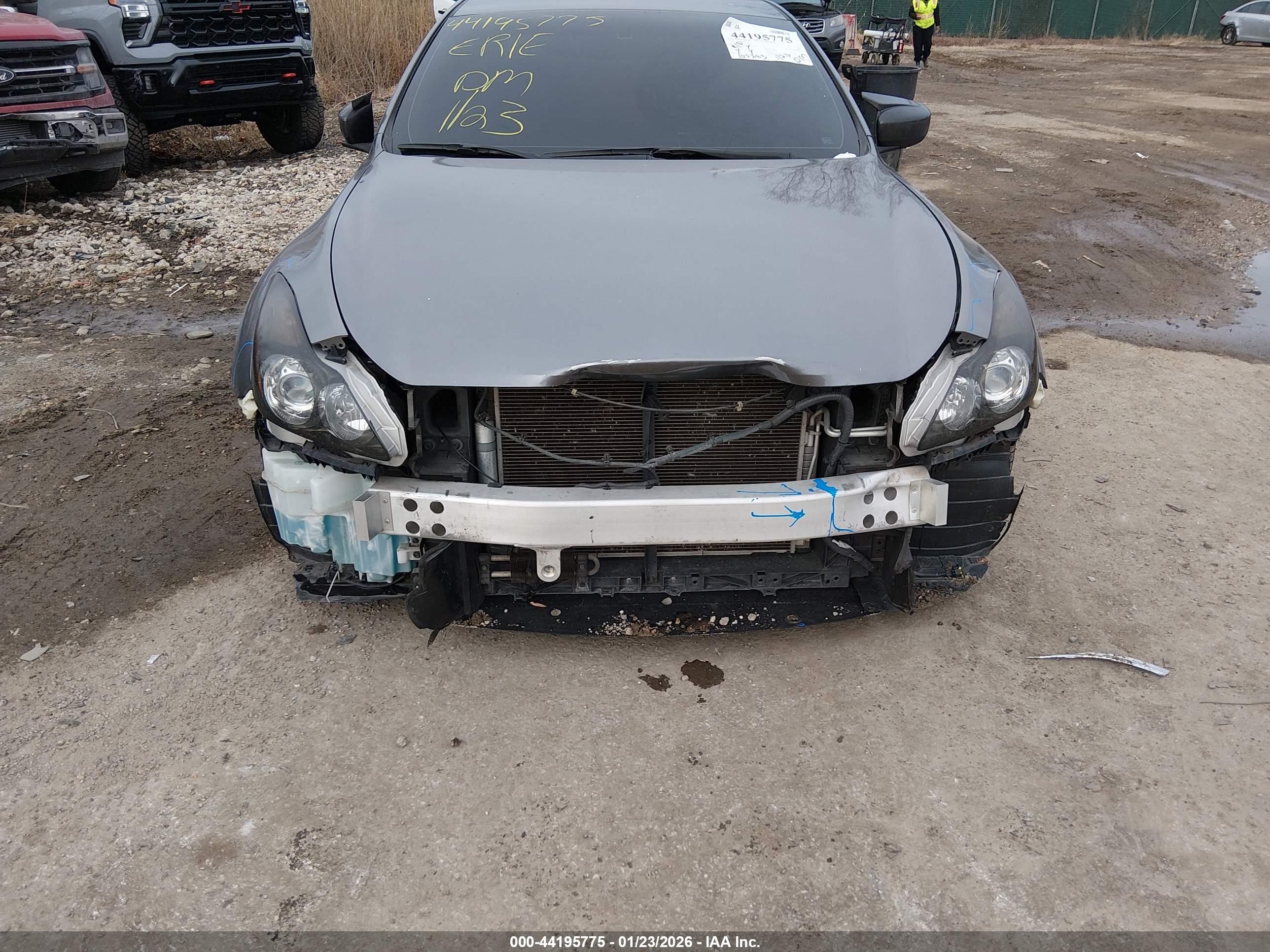 INFINITI G37 image 6