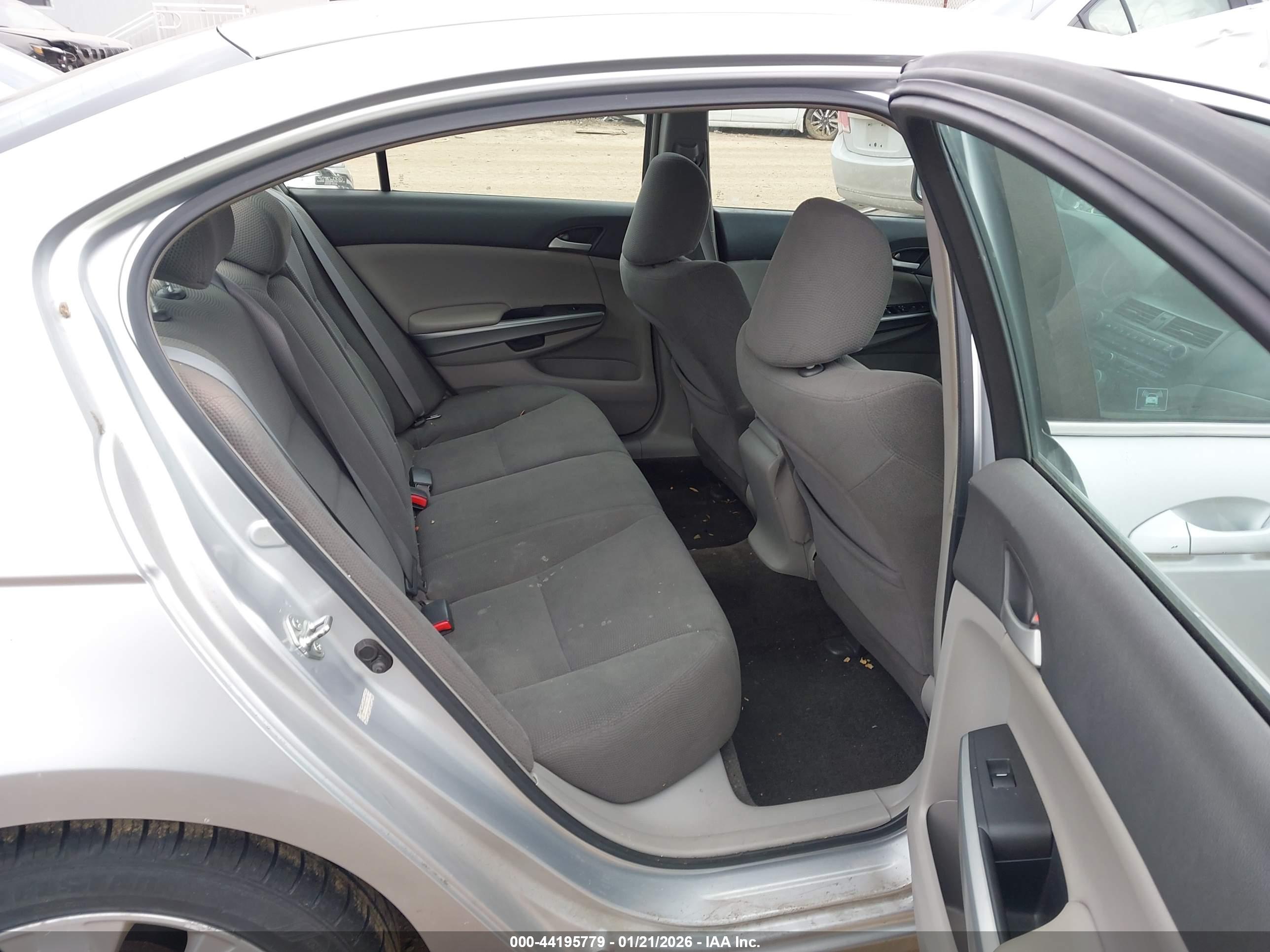 HONDA ACCORD image 8