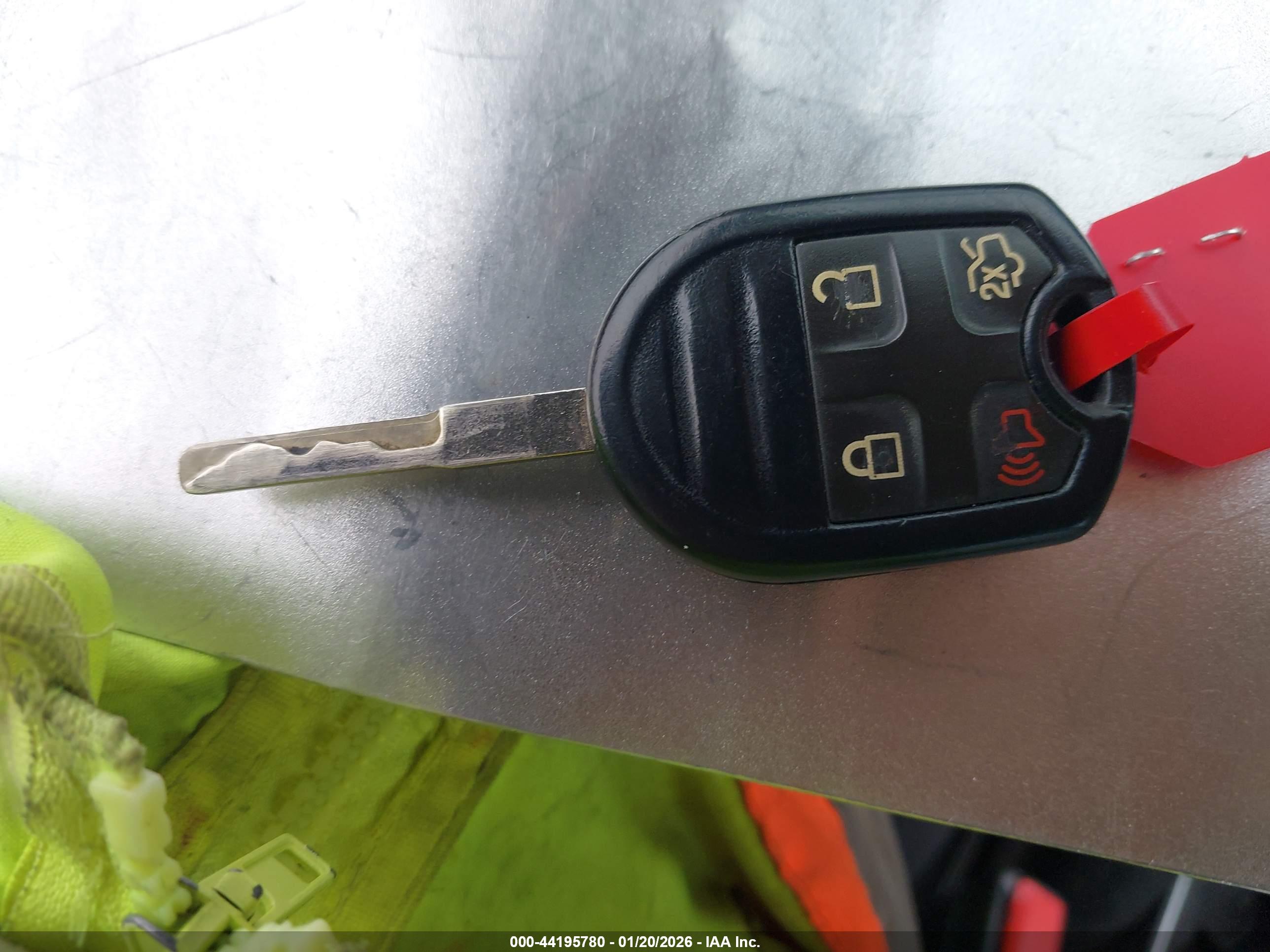 FORD FIESTA image 11