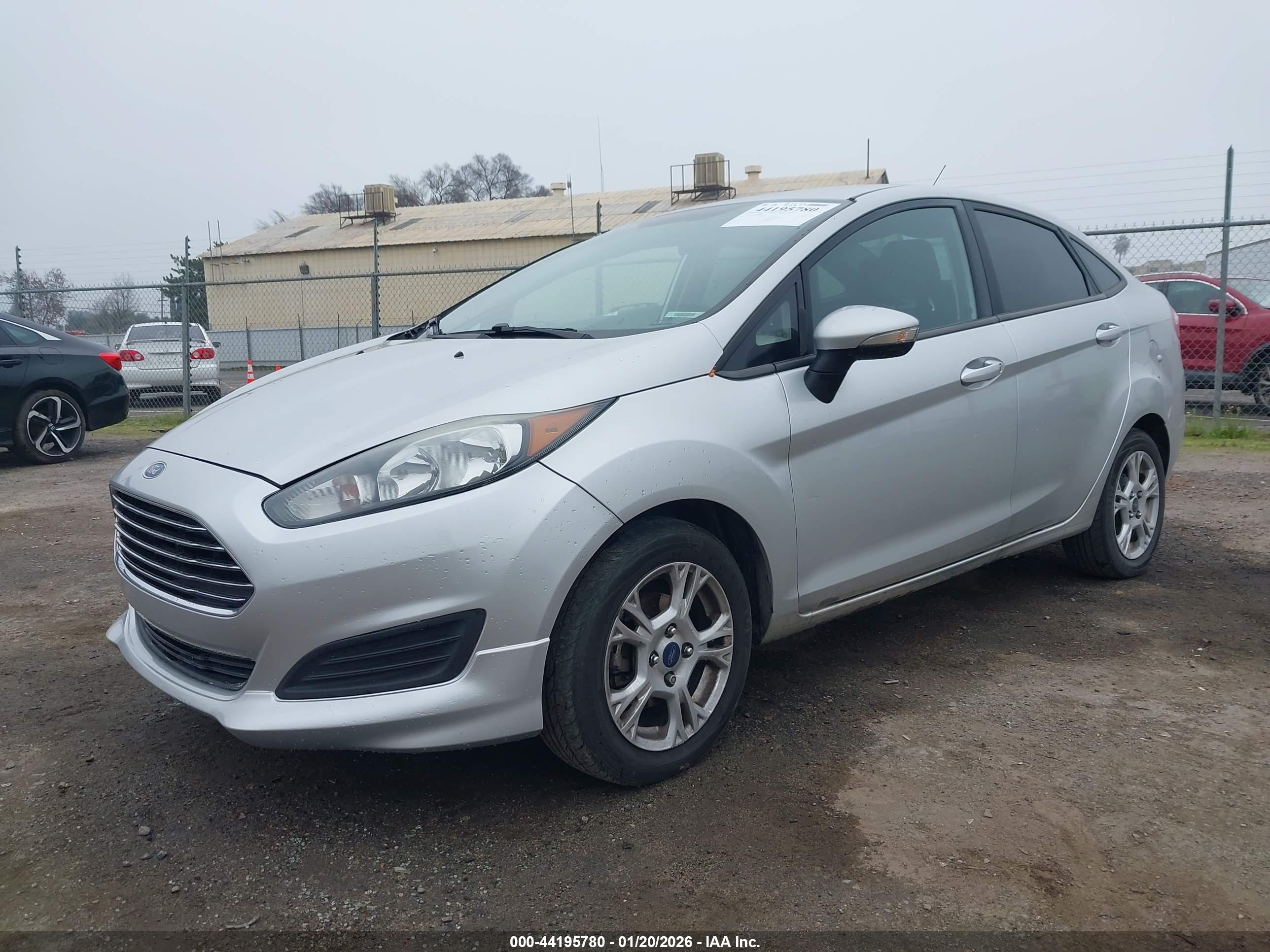 FORD FIESTA image 2