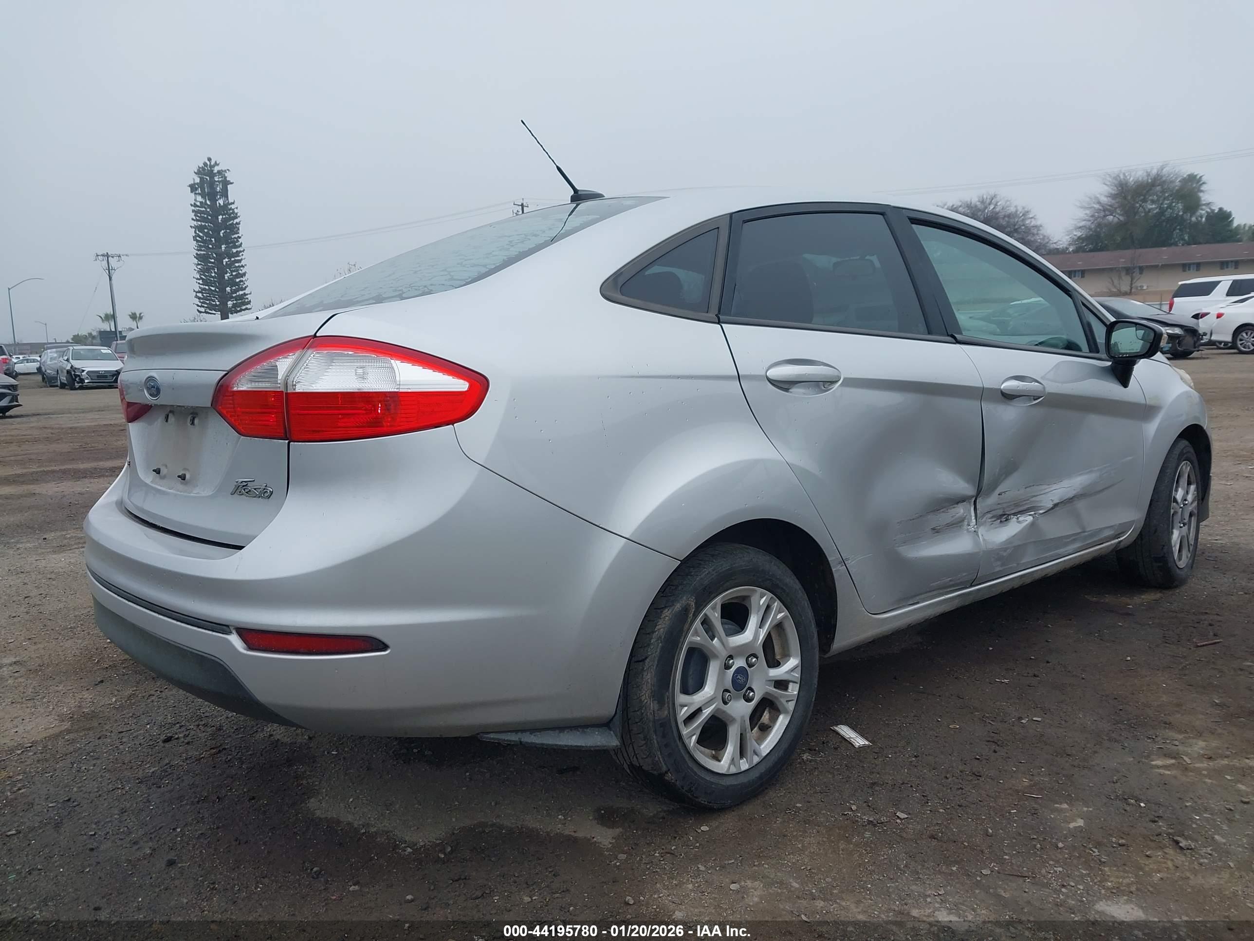 FORD FIESTA image 4