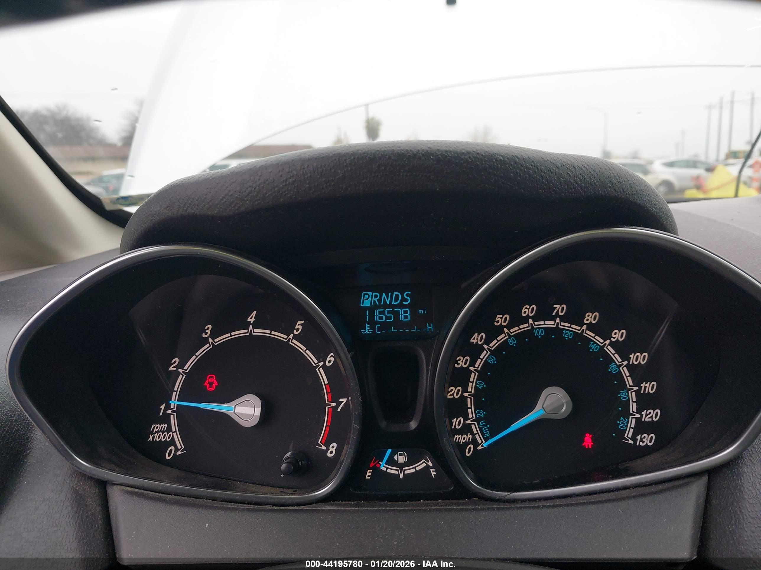 FORD FIESTA image 7