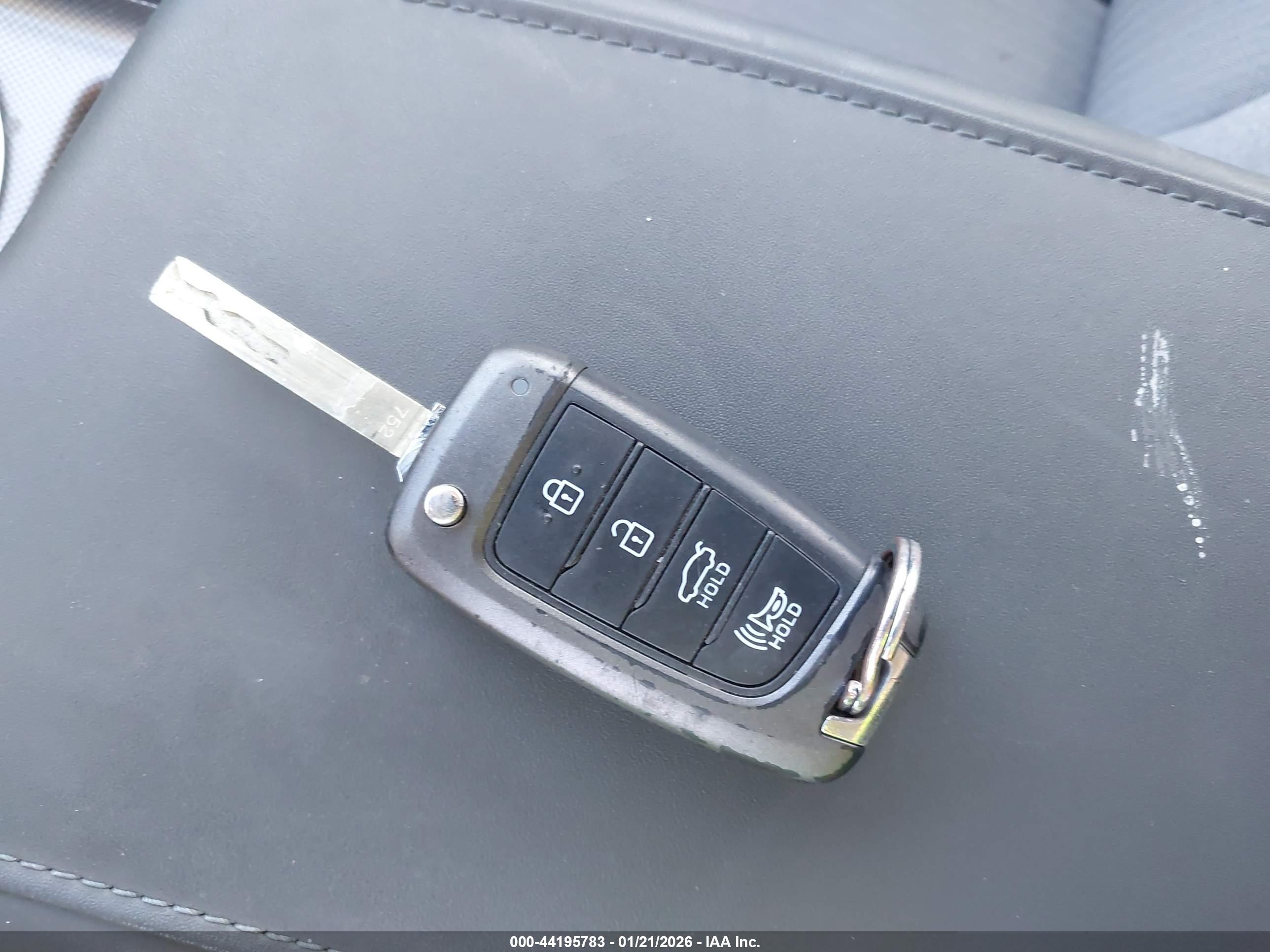 HYUNDAI SONATA image 11