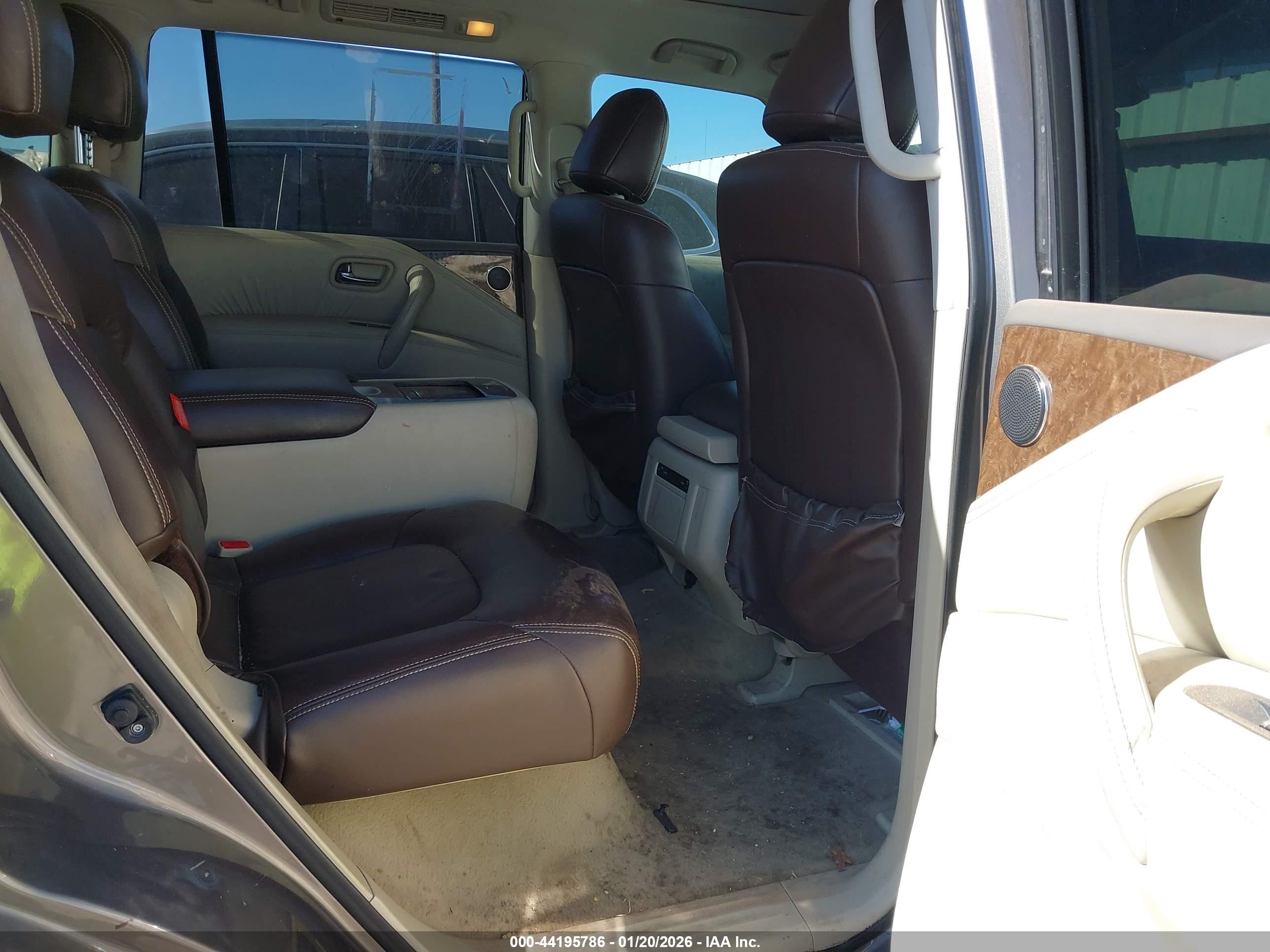 INFINITI QX80 image 8