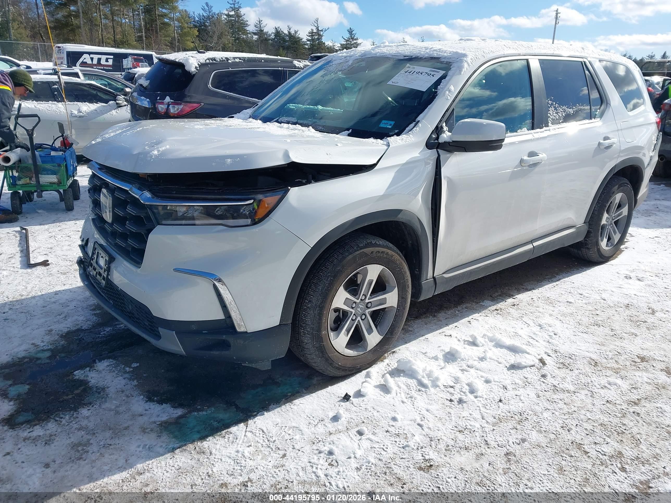 HONDA PILOT image 2
