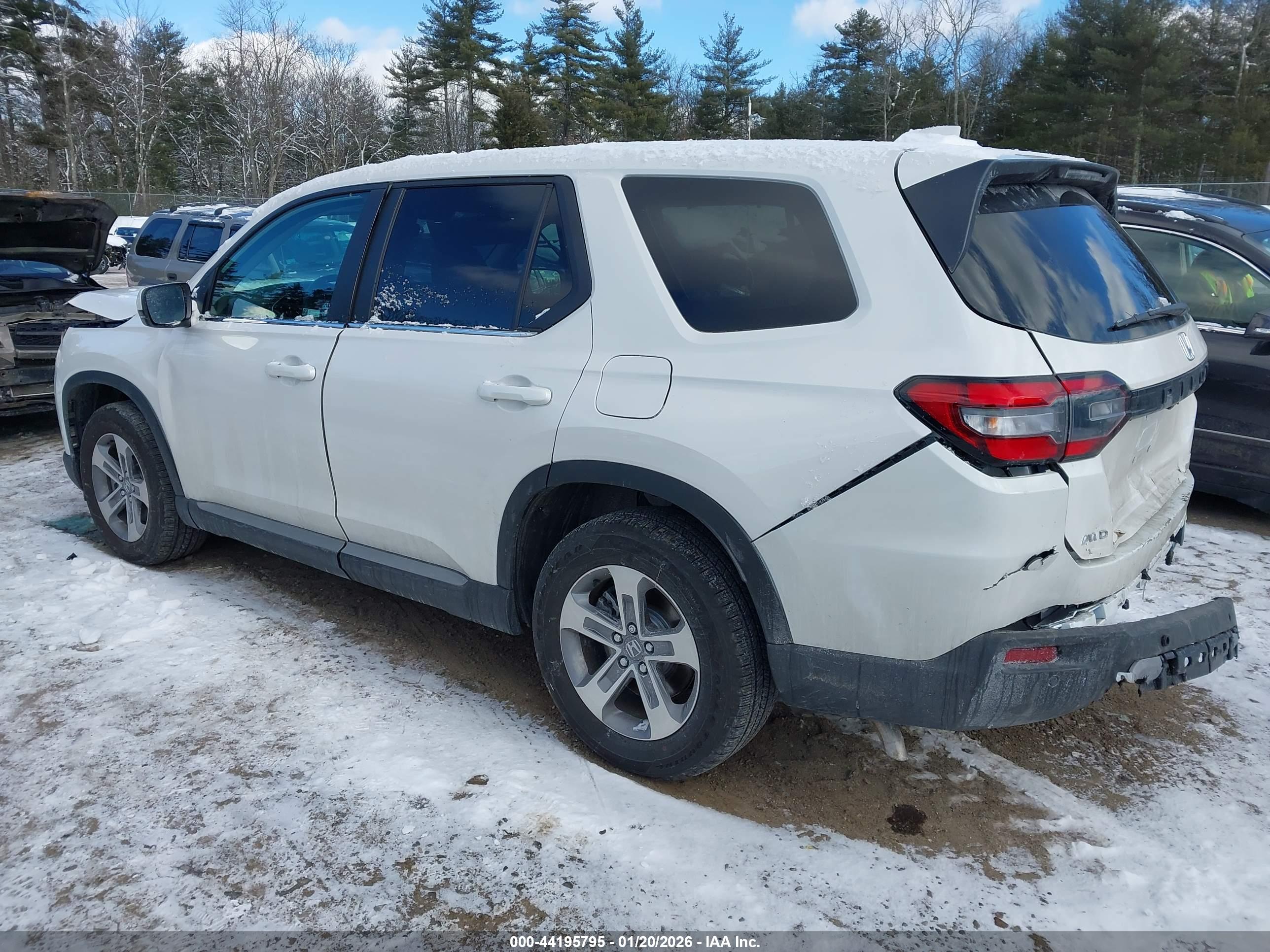 HONDA PILOT image 3