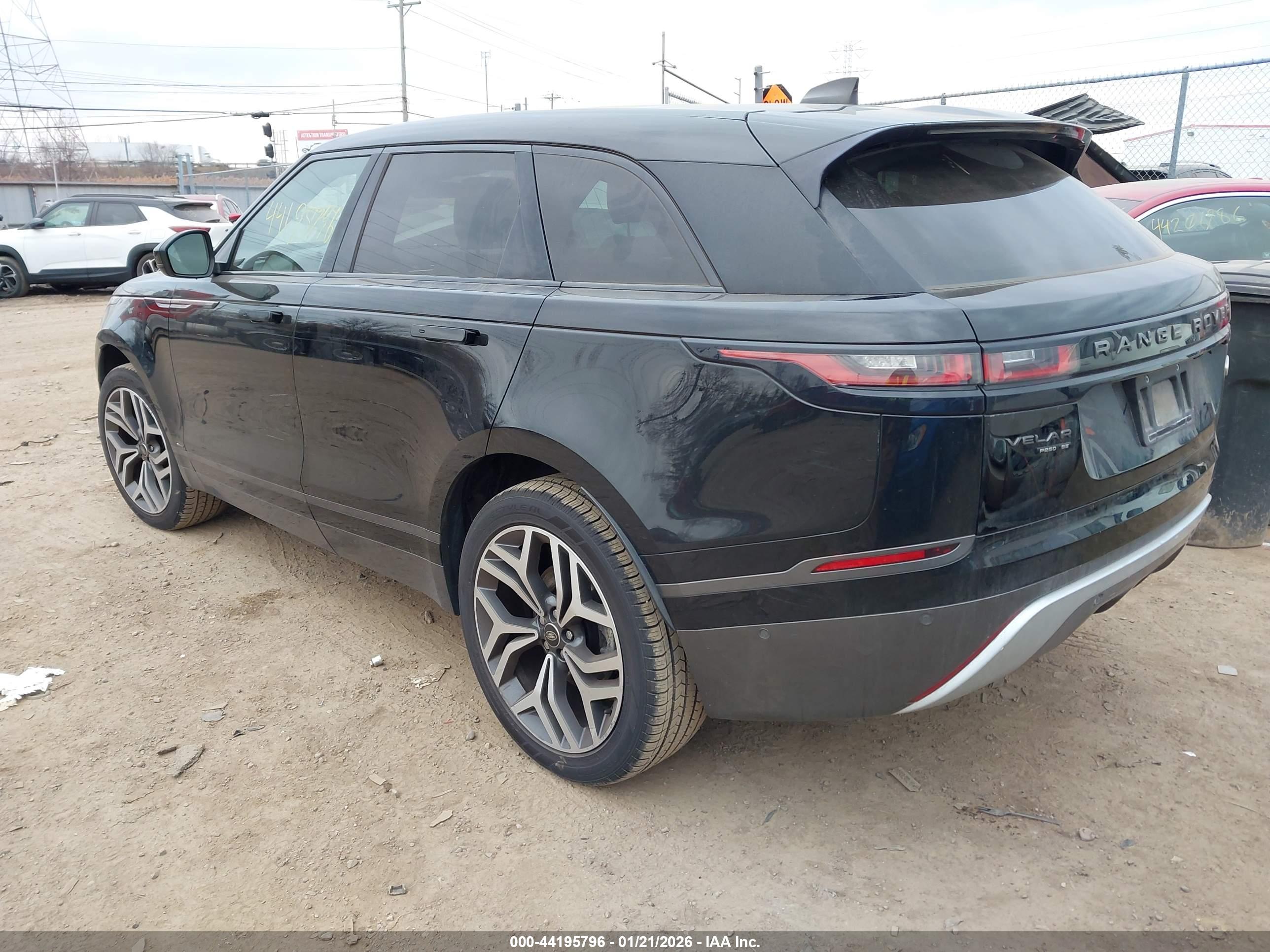 LAND ROVER image 3