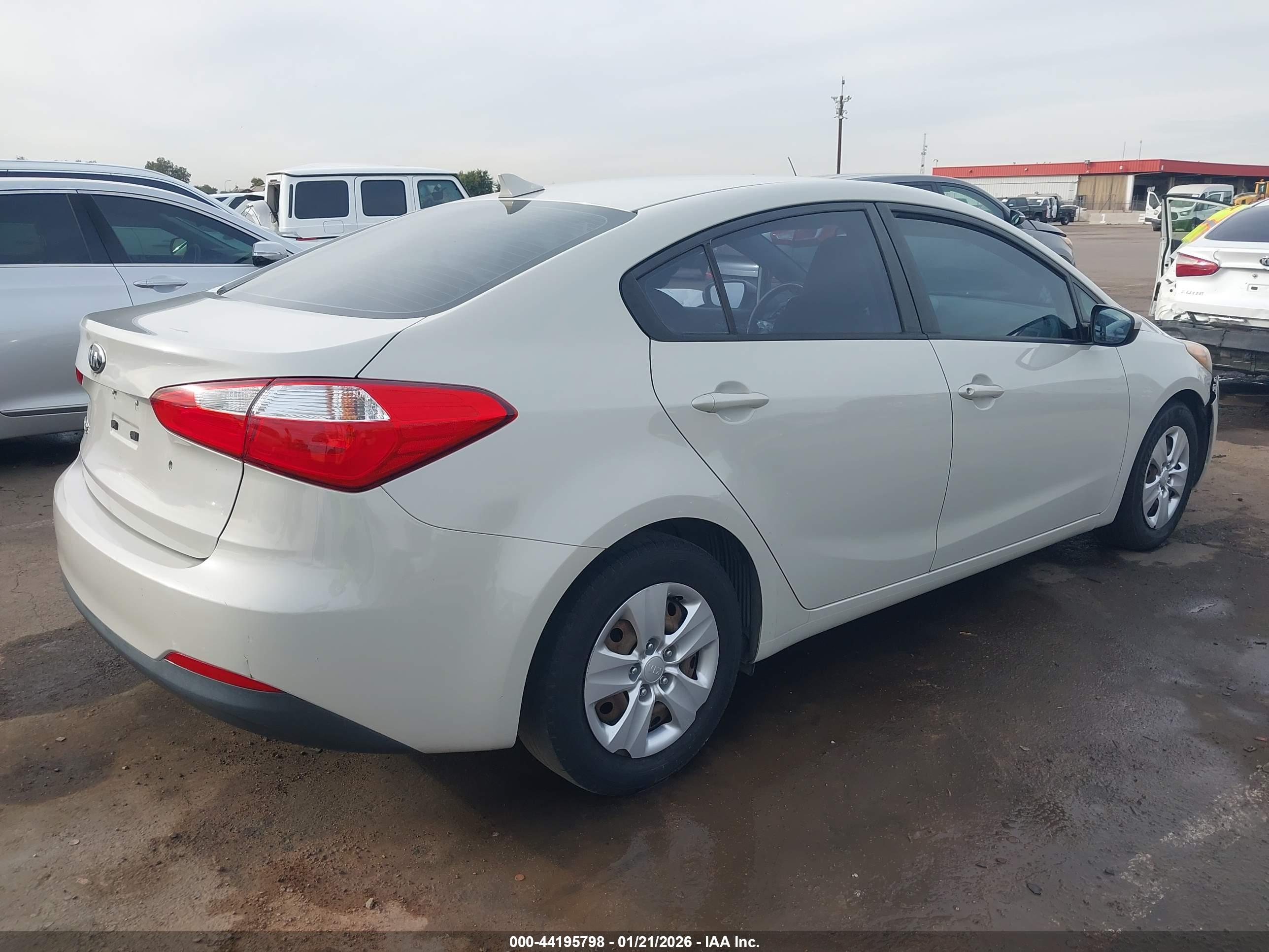 KIA FORTE image 4