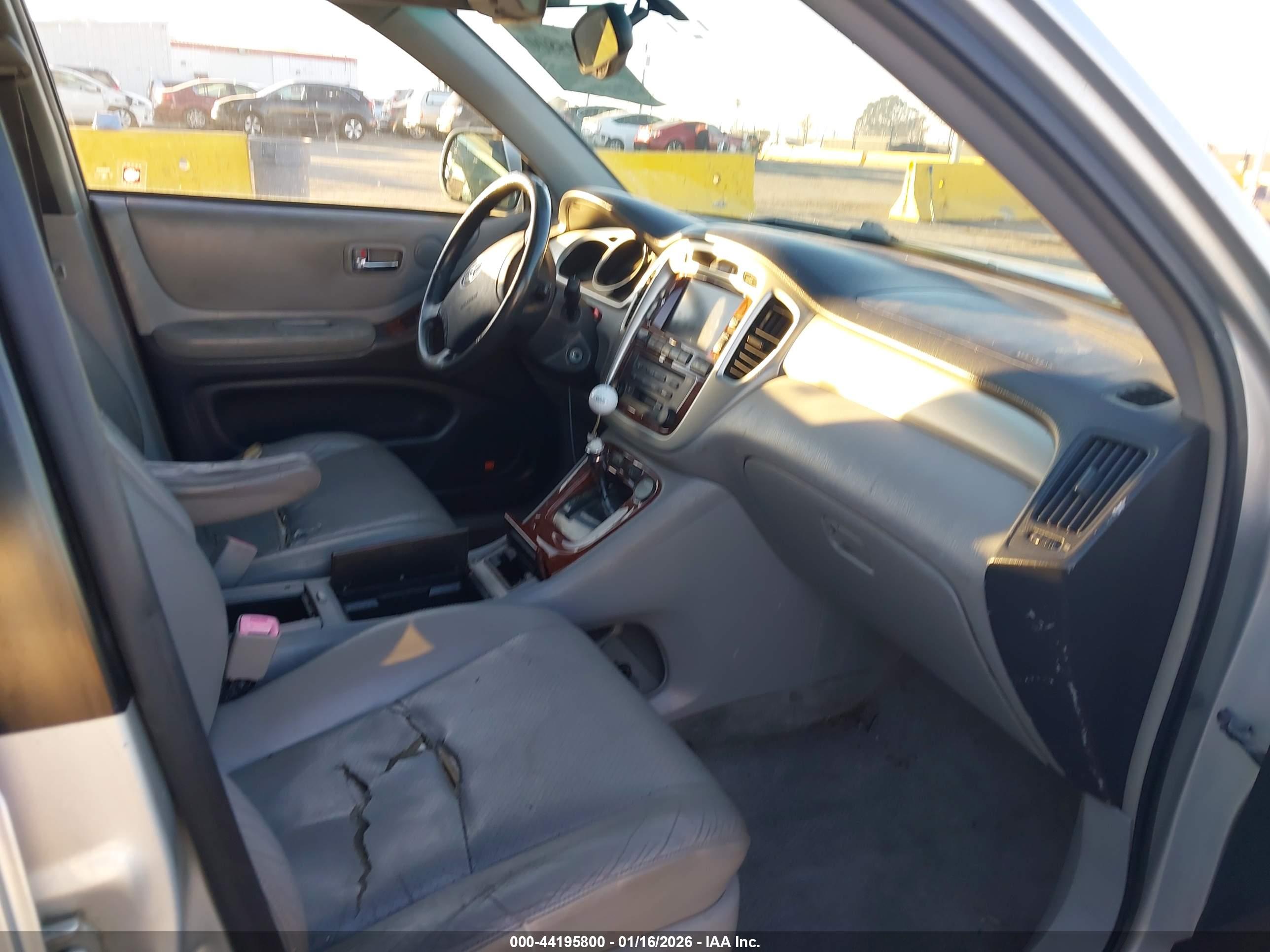 TOYOTA HIGHLANDER image 5