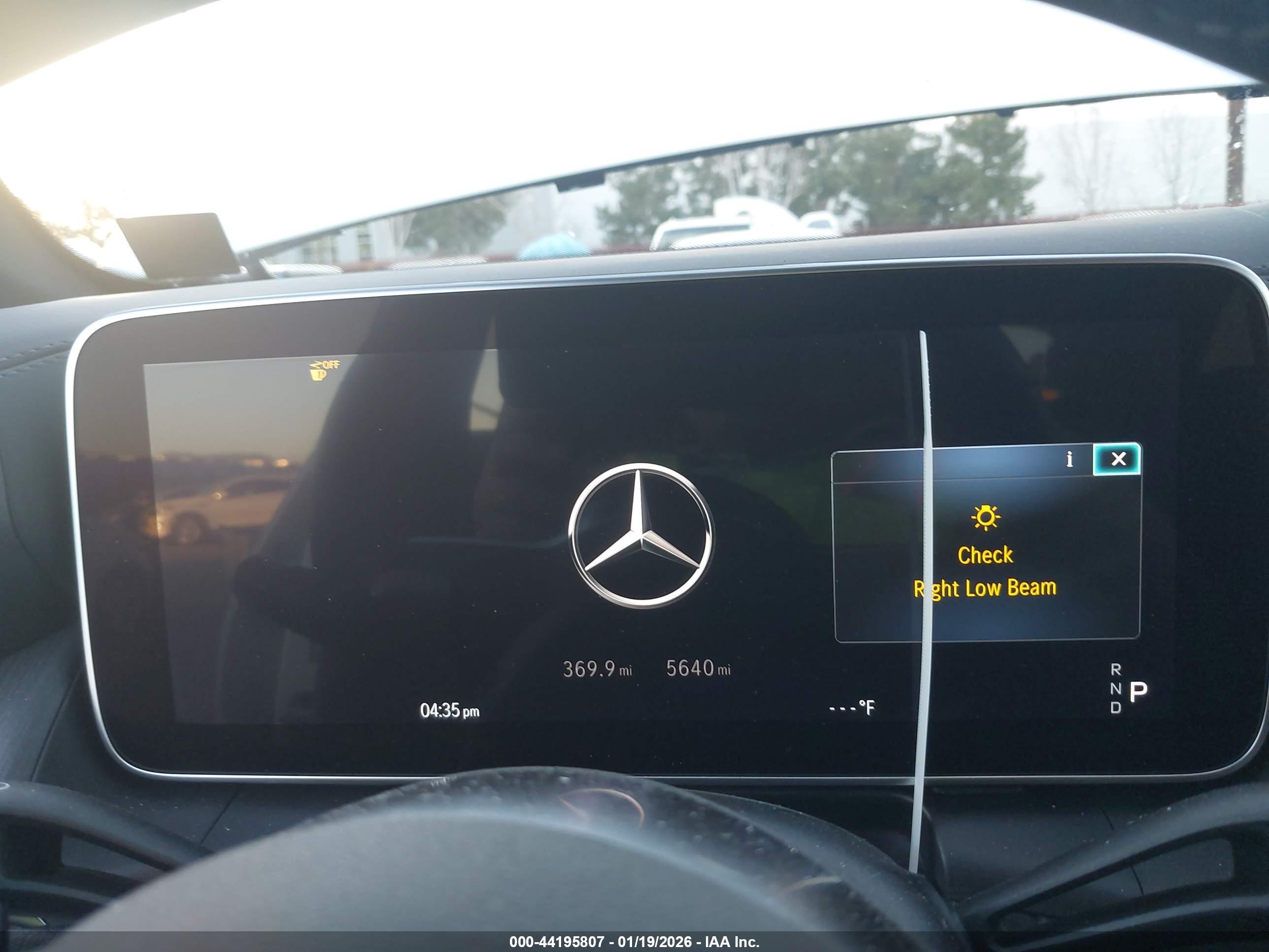 MERCEDES-BENZ GLC image 7