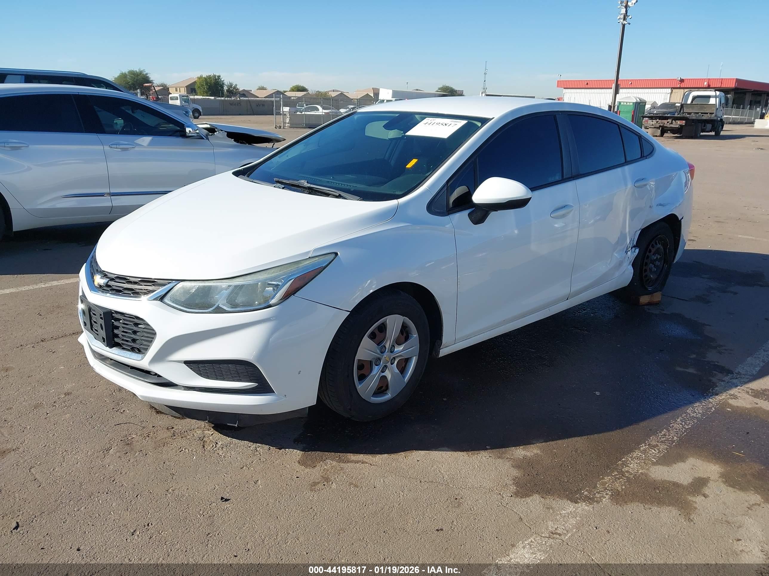 CHEVROLET CRUZE image 2