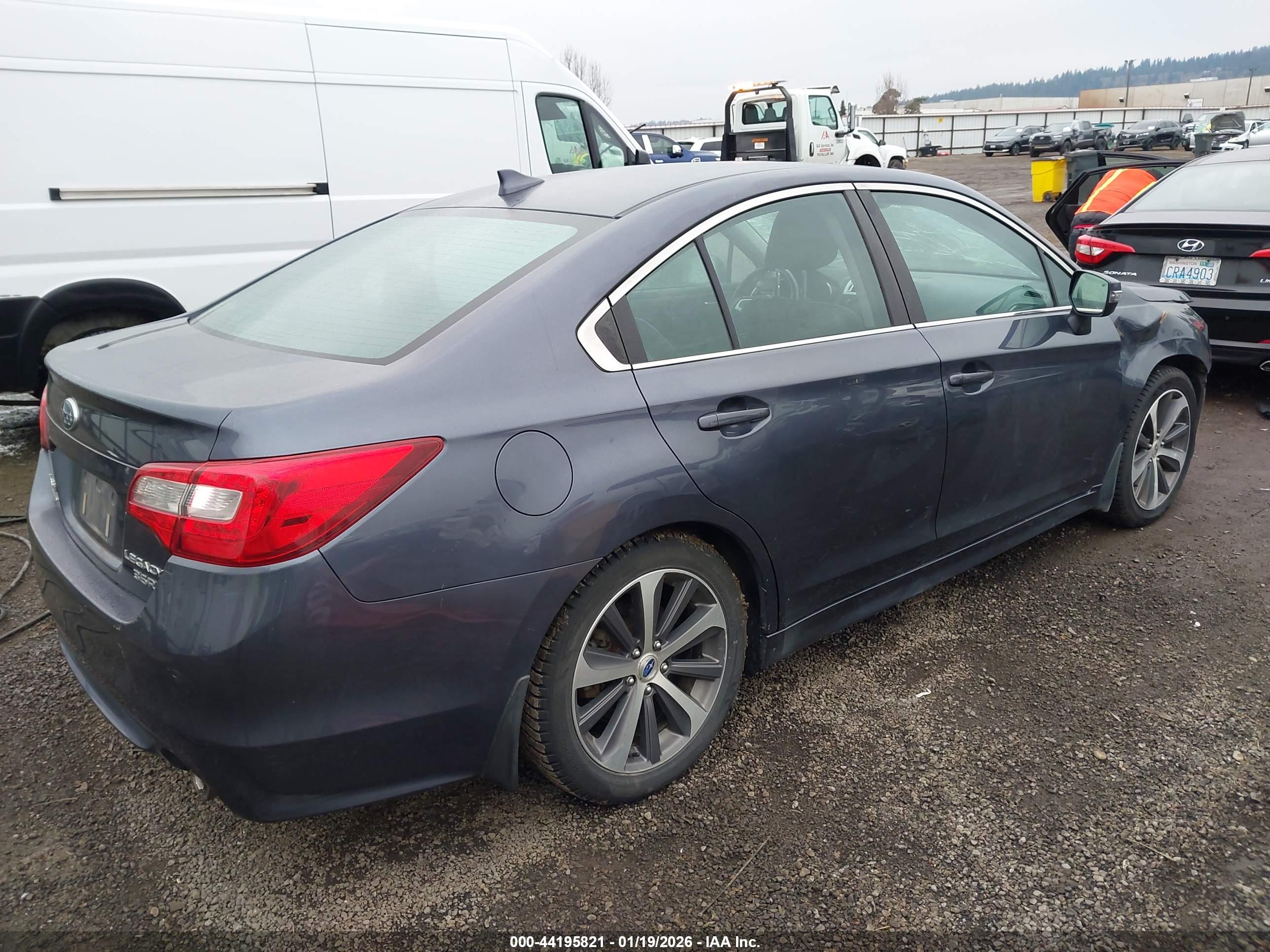 SUBARU LEGACY image 4