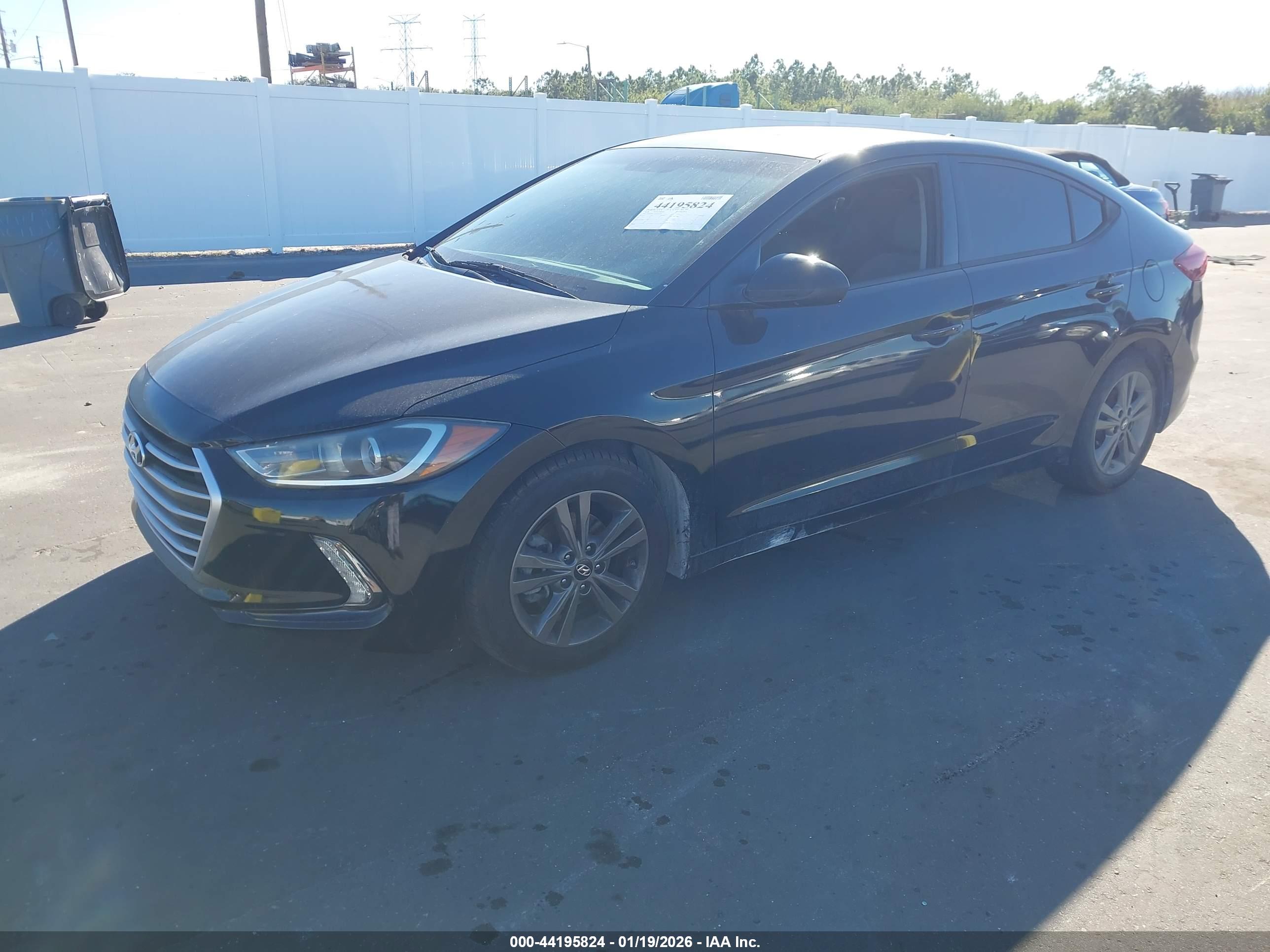 HYUNDAI ELANTRA image 2