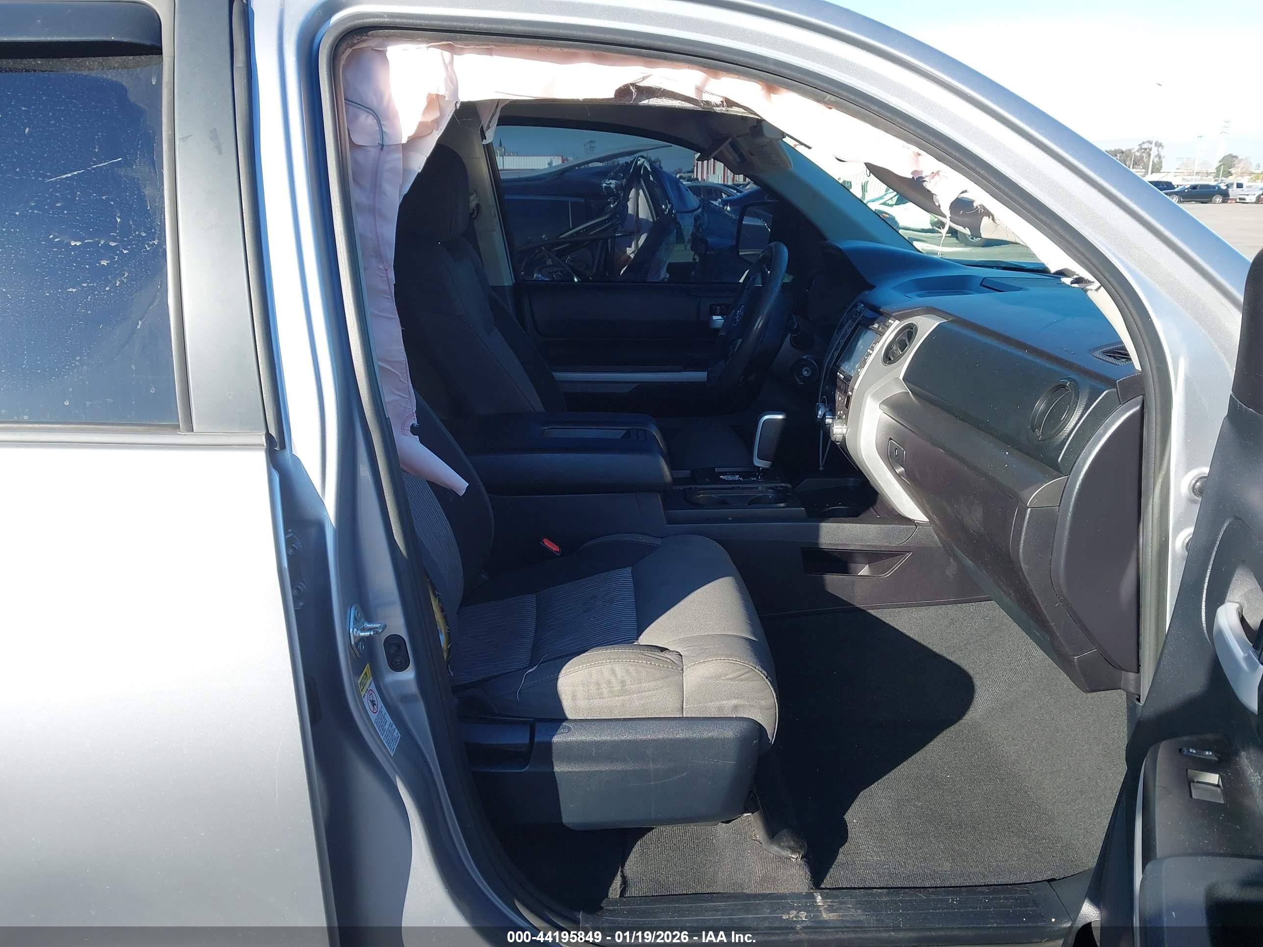 TOYOTA TUNDRA image 5
