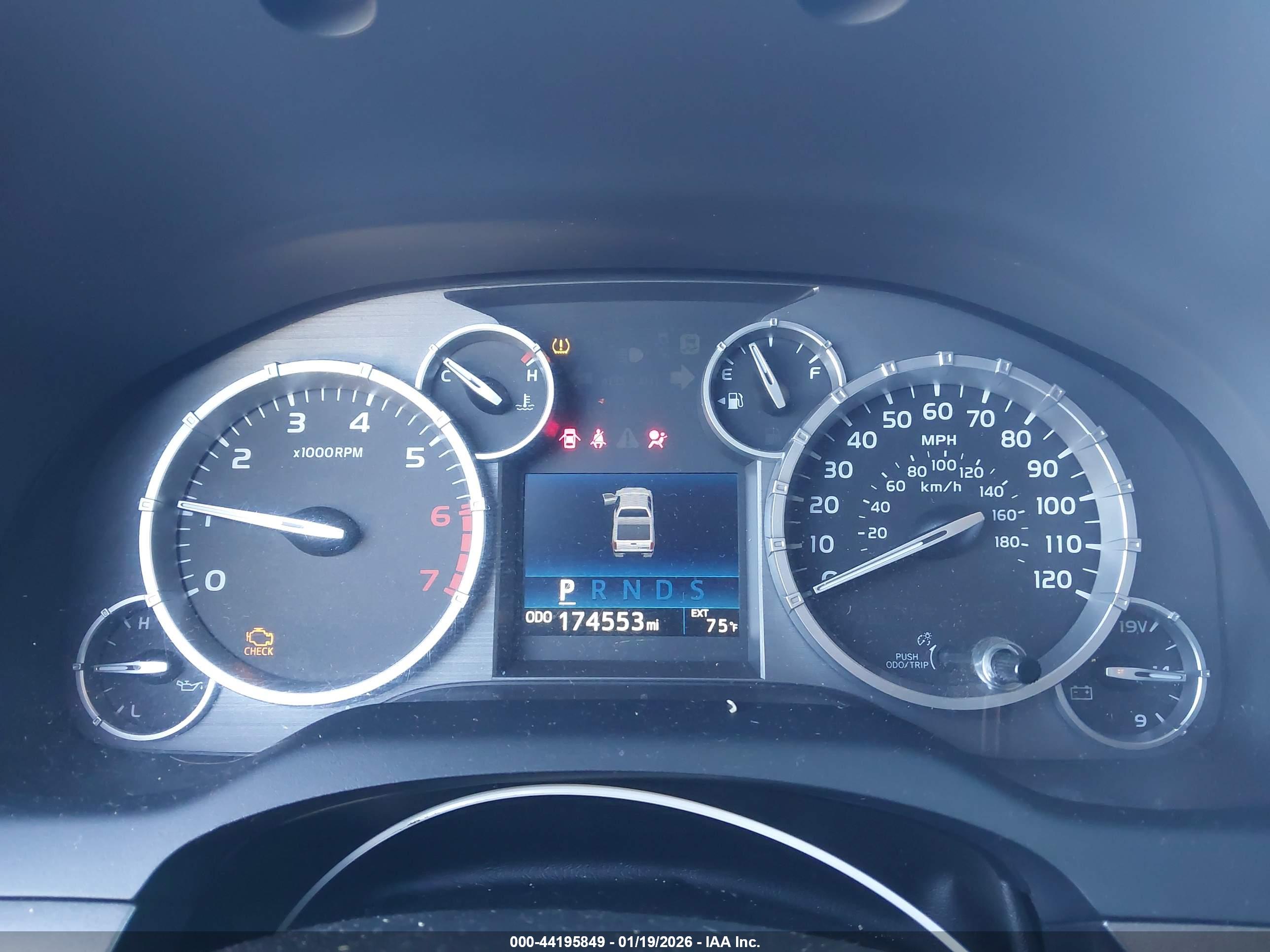 TOYOTA TUNDRA image 7