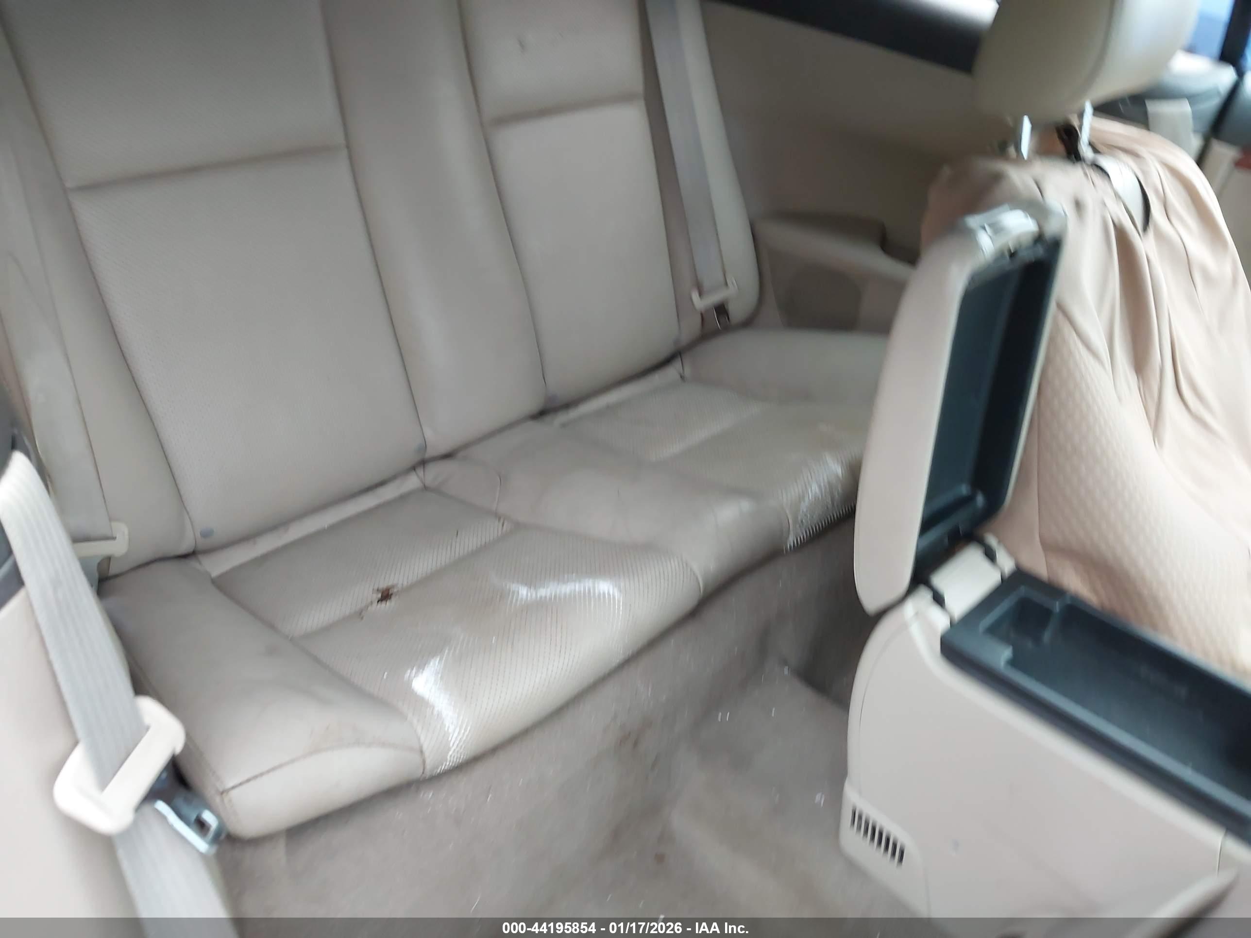 TOYOTA CAMRY image 8