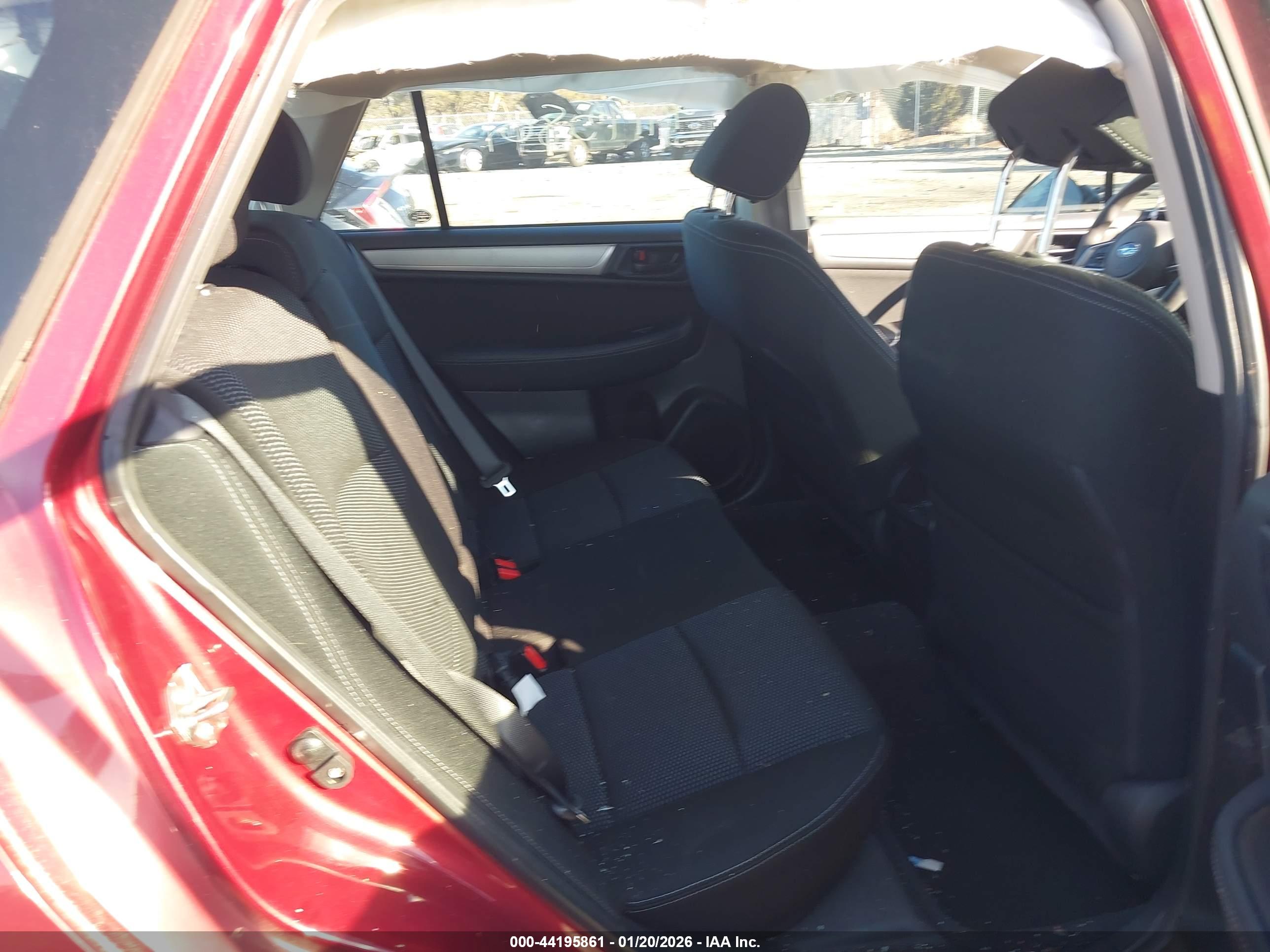 SUBARU OUTBACK image 8