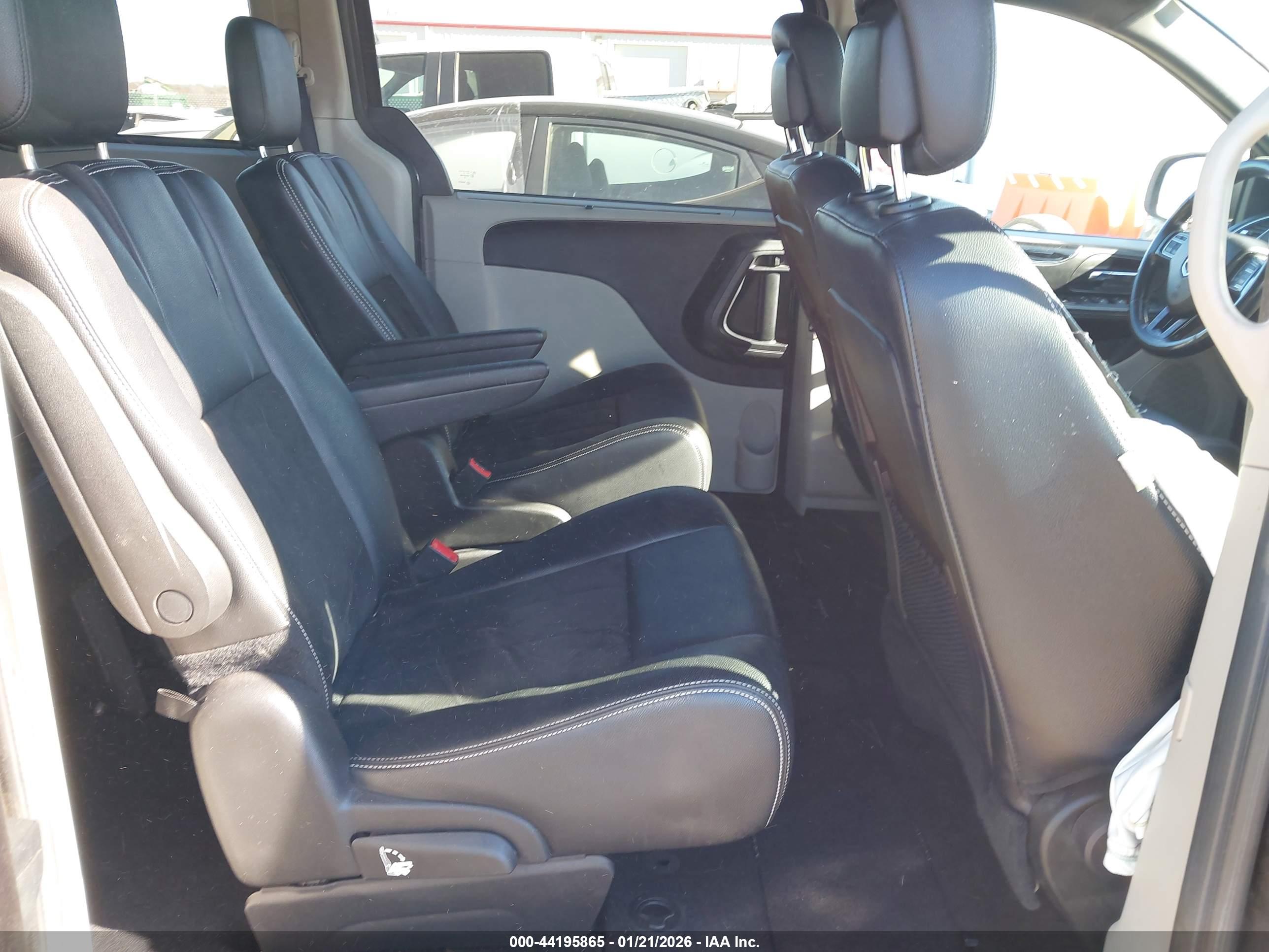 DODGE GRAND image 8