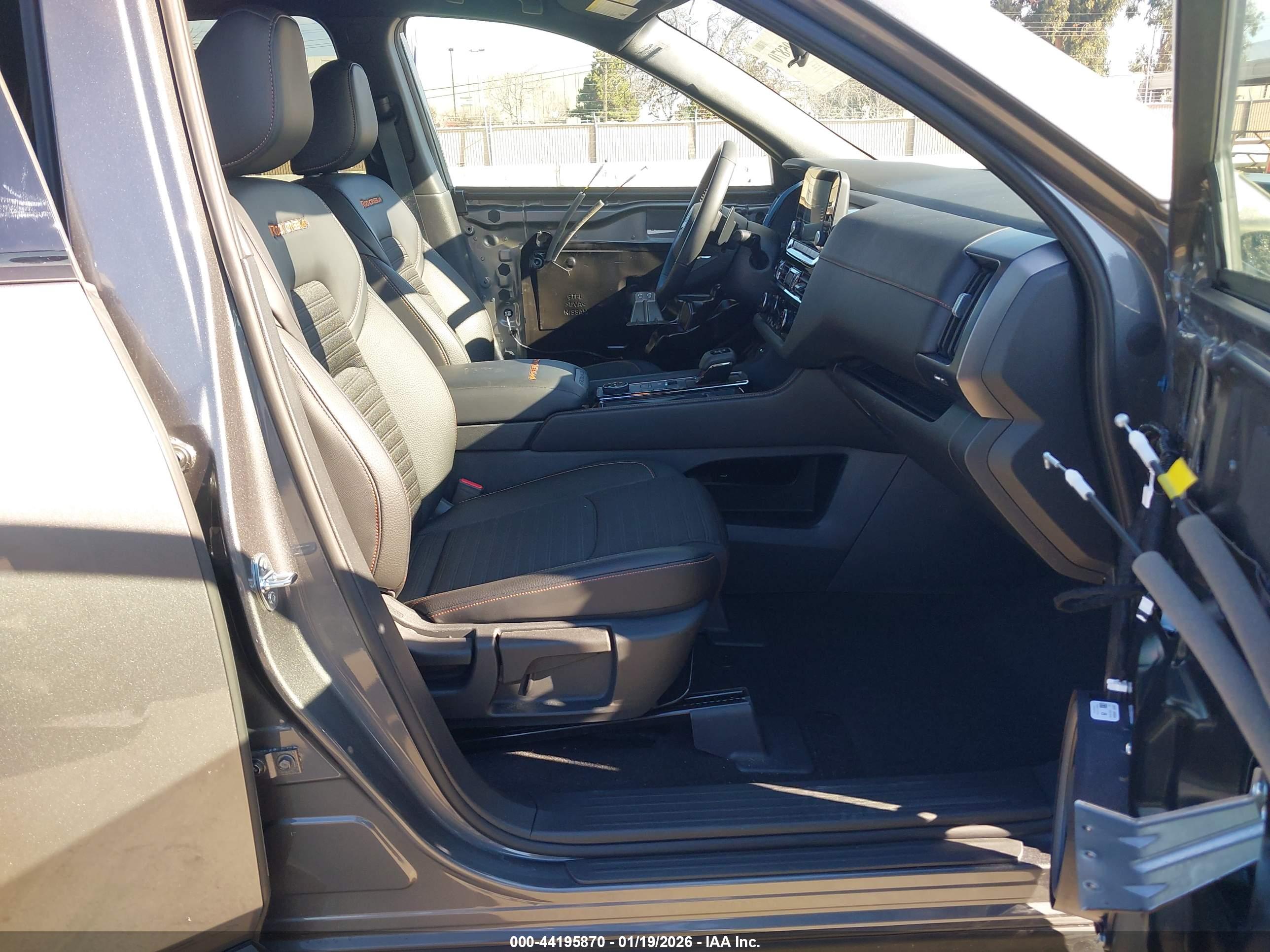 NISSAN PATHFINDER image 5