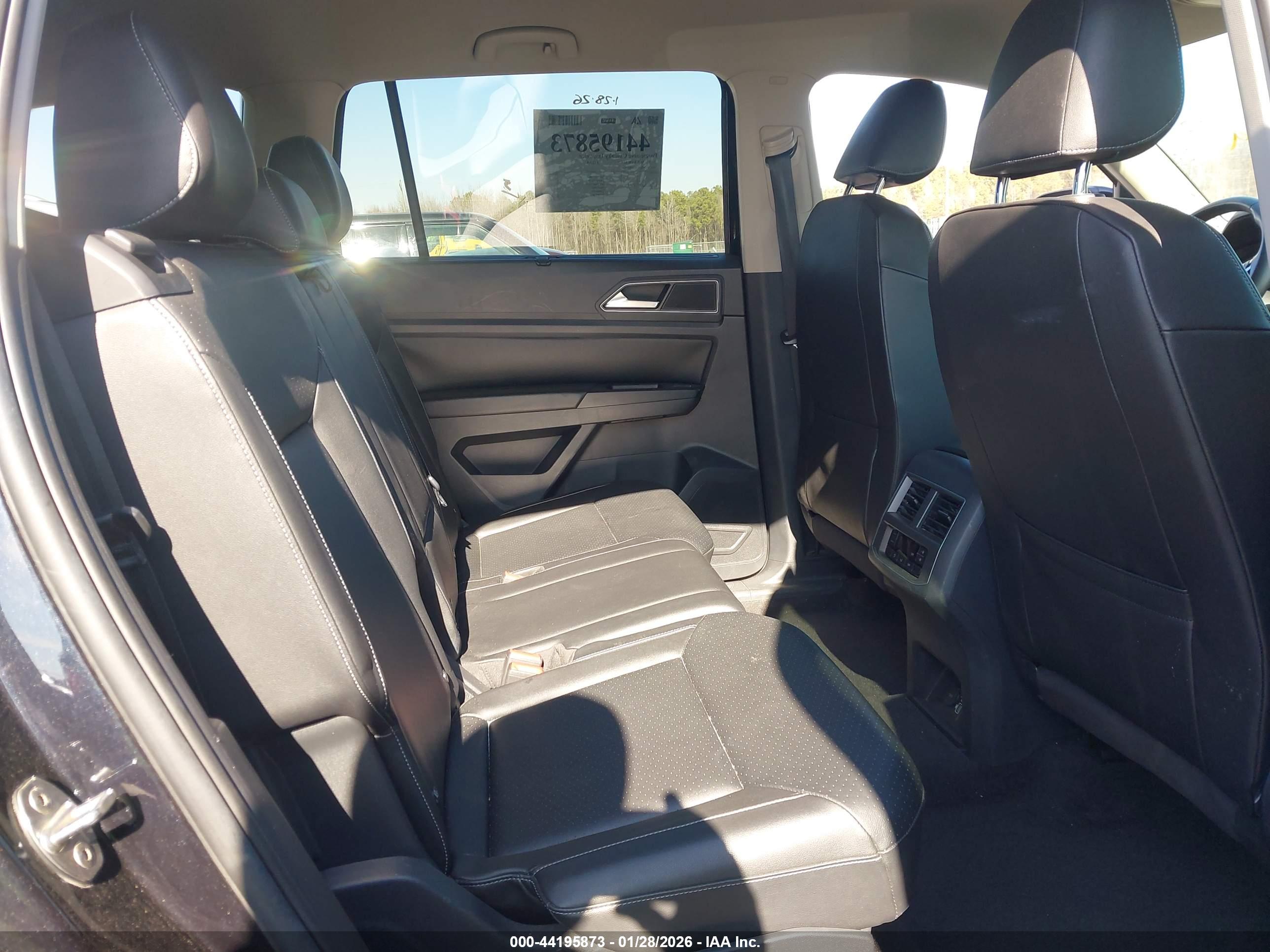 VOLKSWAGEN ATLAS image 8