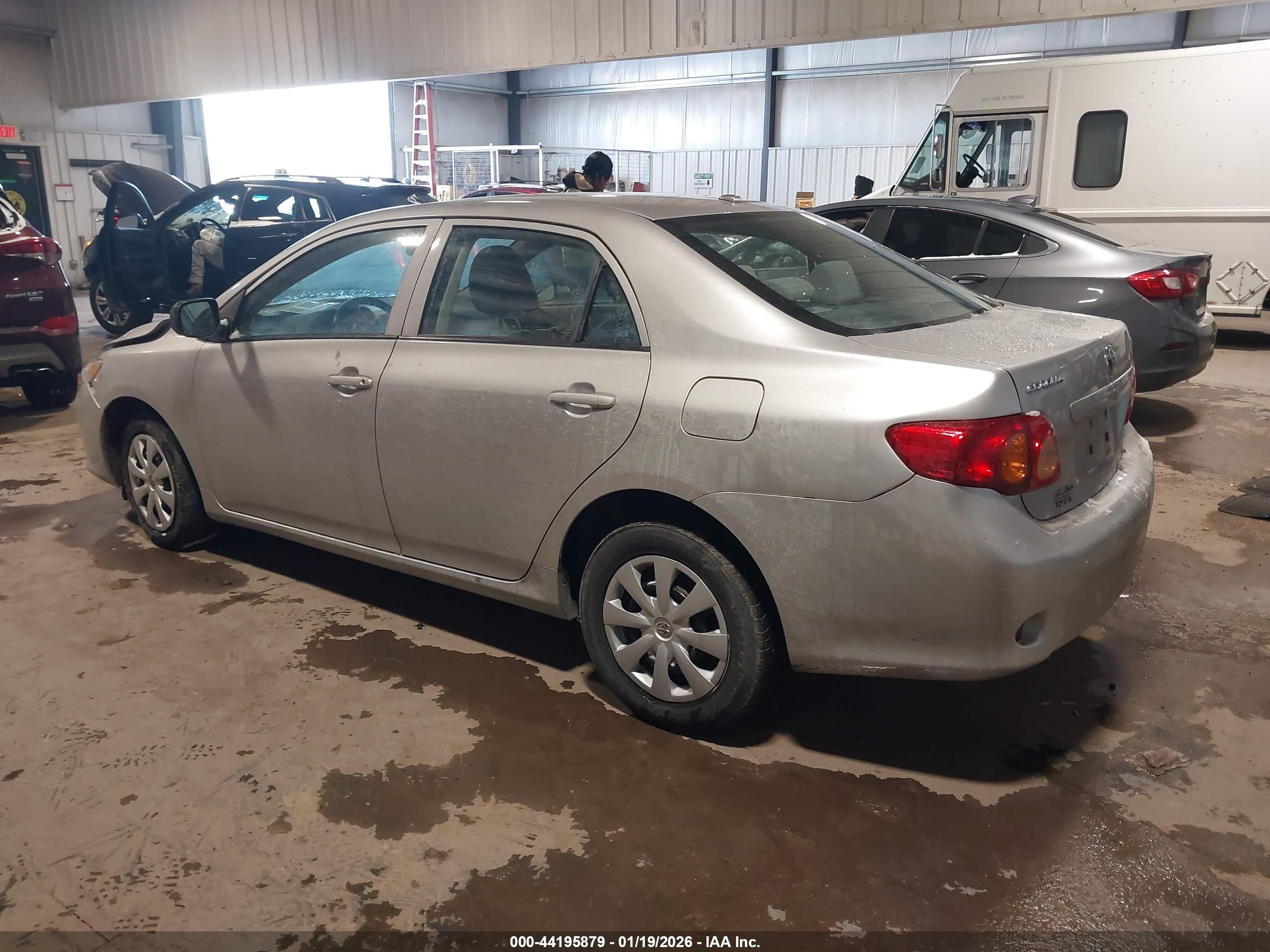 TOYOTA COROLLA image 3