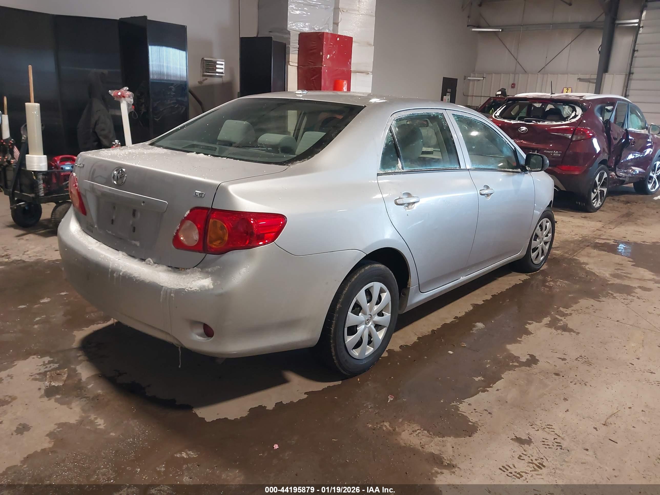 TOYOTA COROLLA image 4