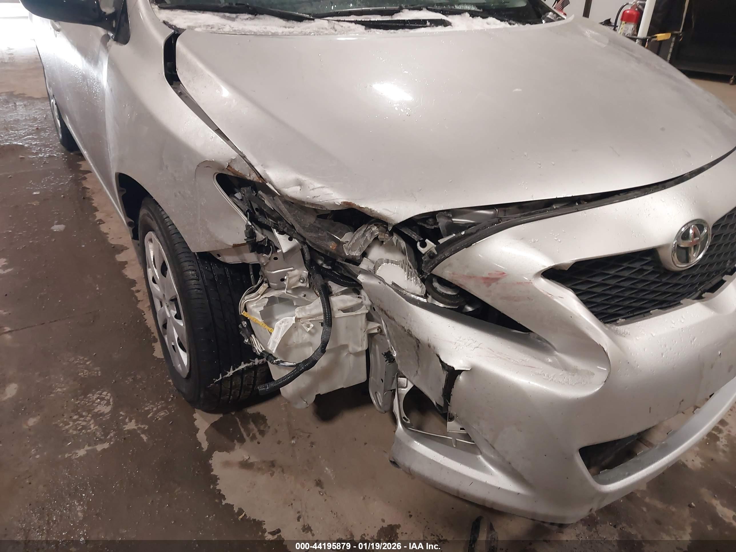TOYOTA COROLLA image 6