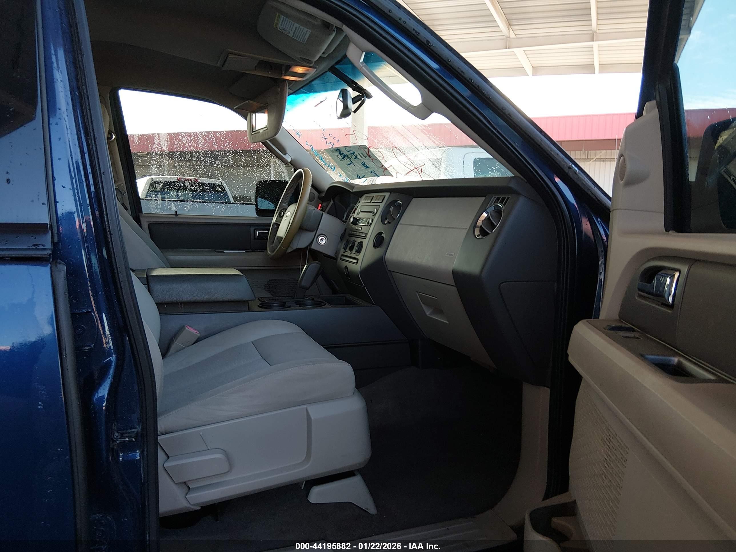 FORD EXPEDITION image 5