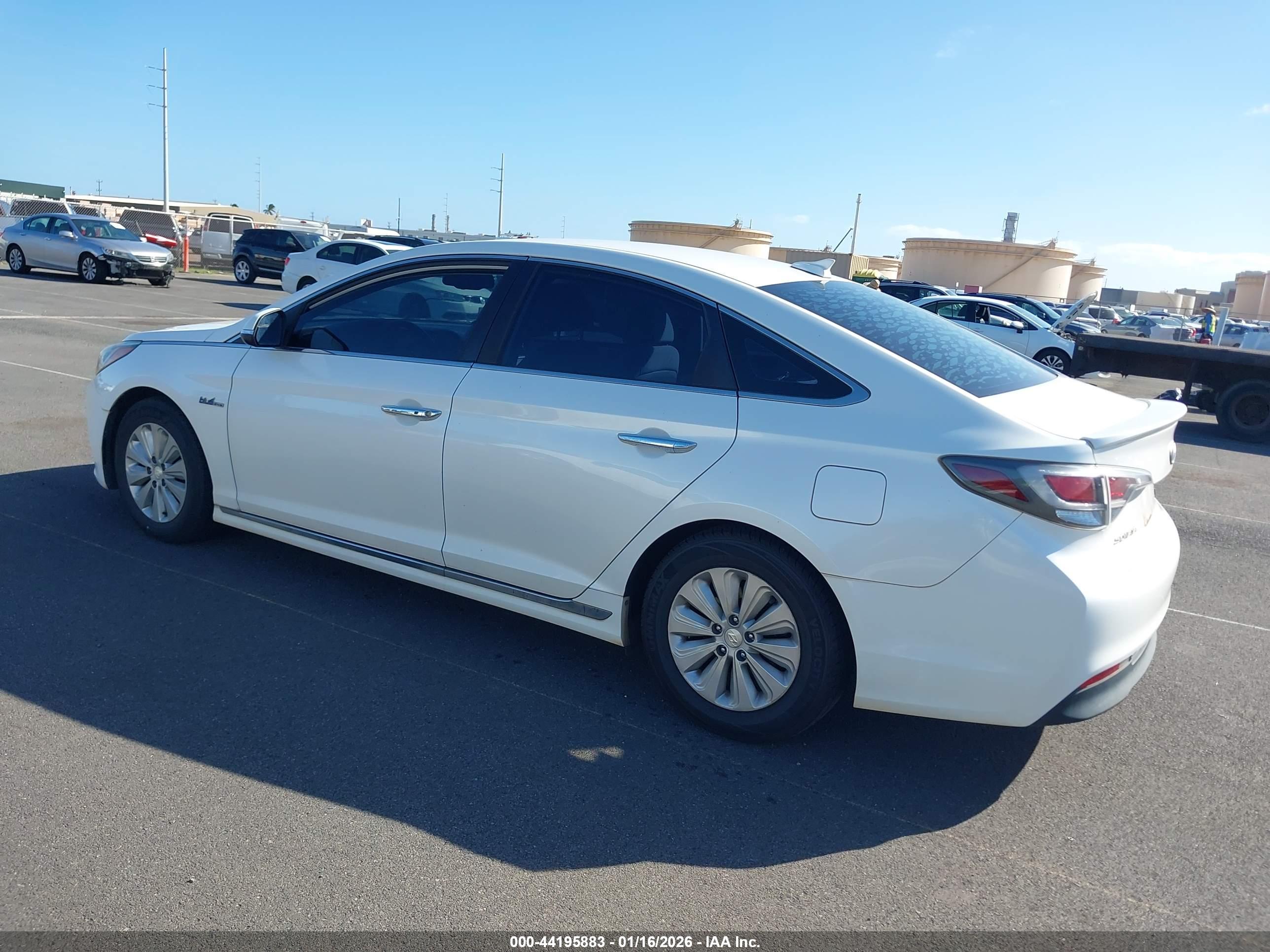 HYUNDAI SONATA image 3