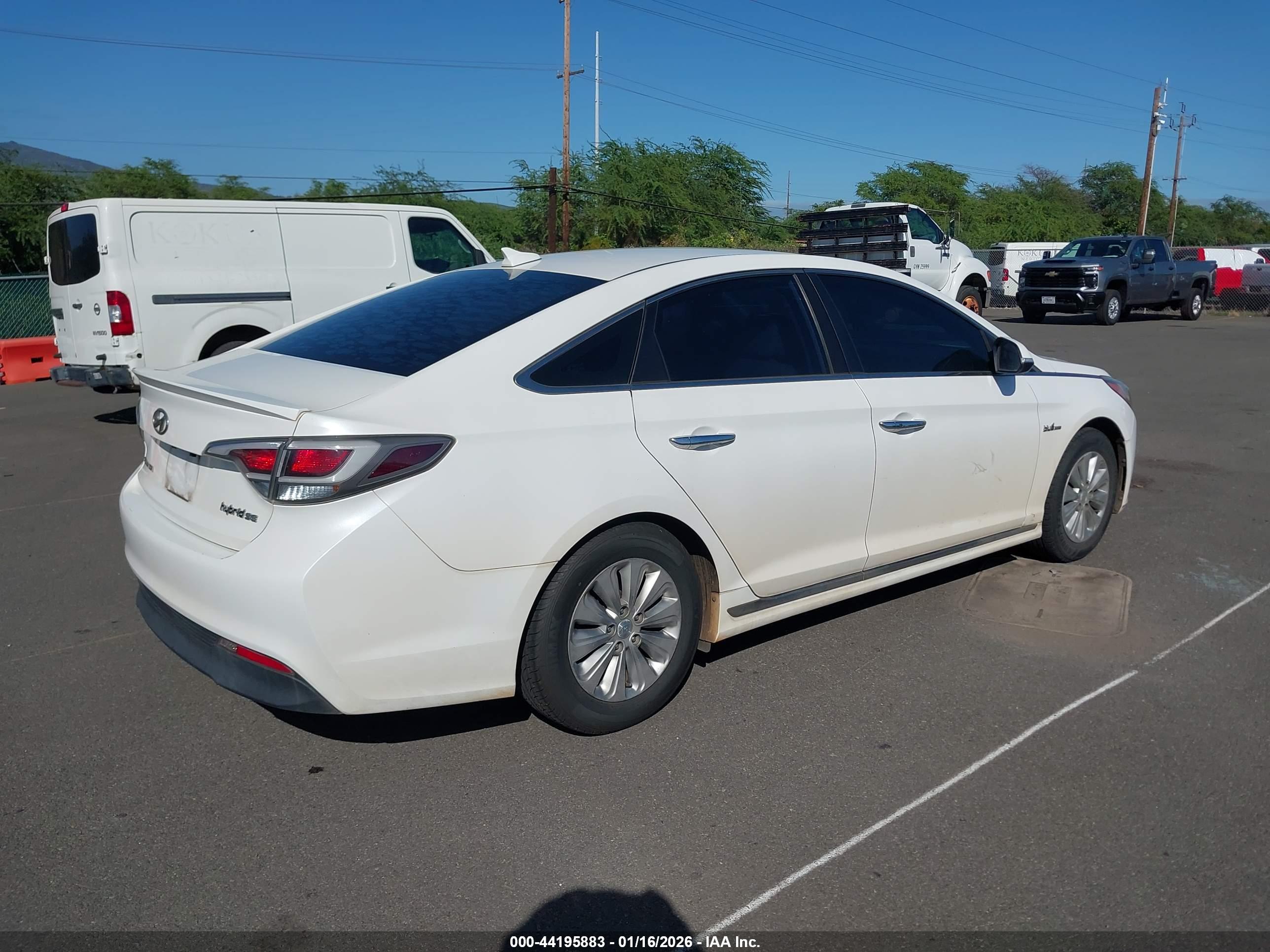 HYUNDAI SONATA image 4