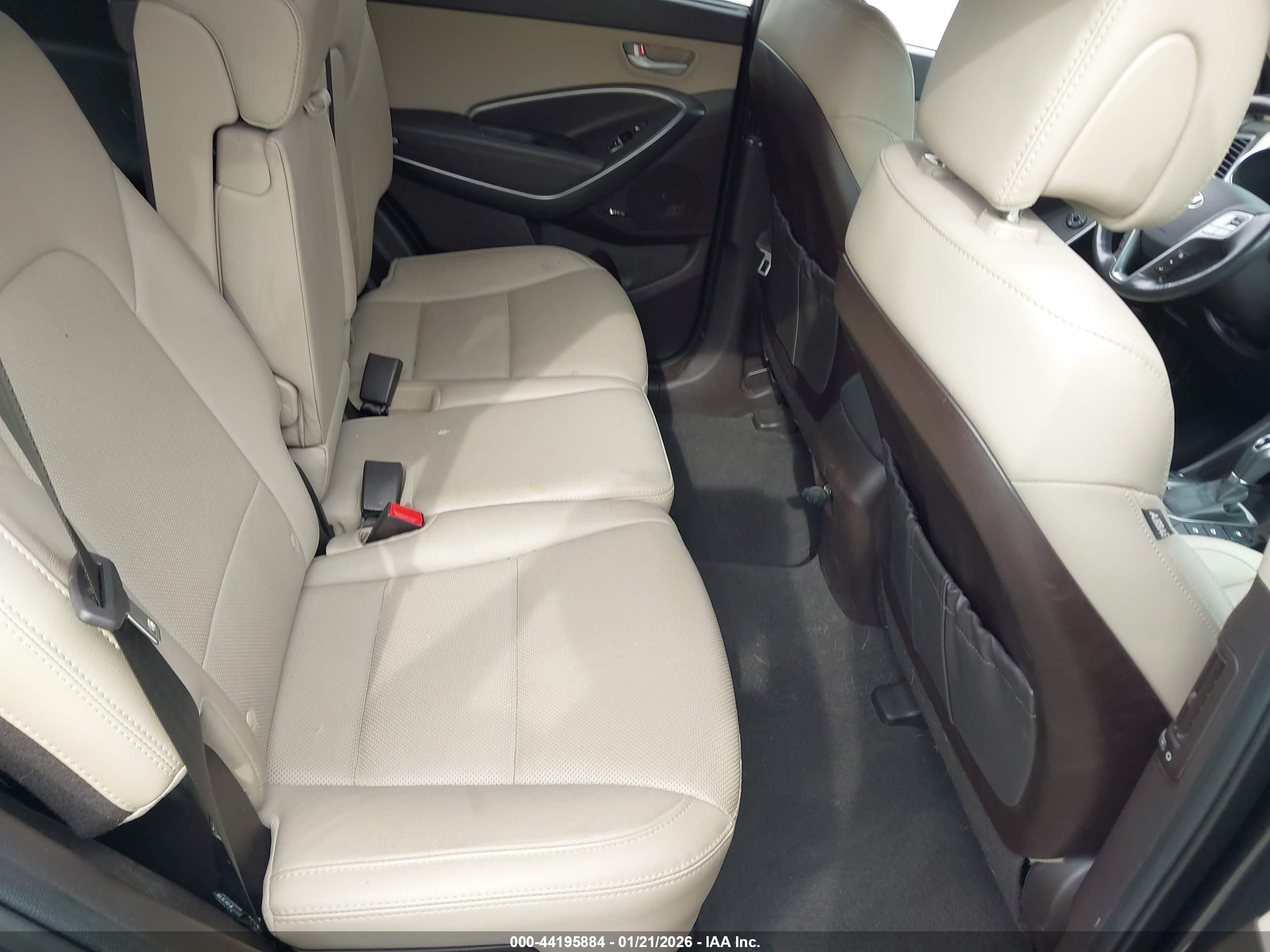 HYUNDAI SANTA image 8