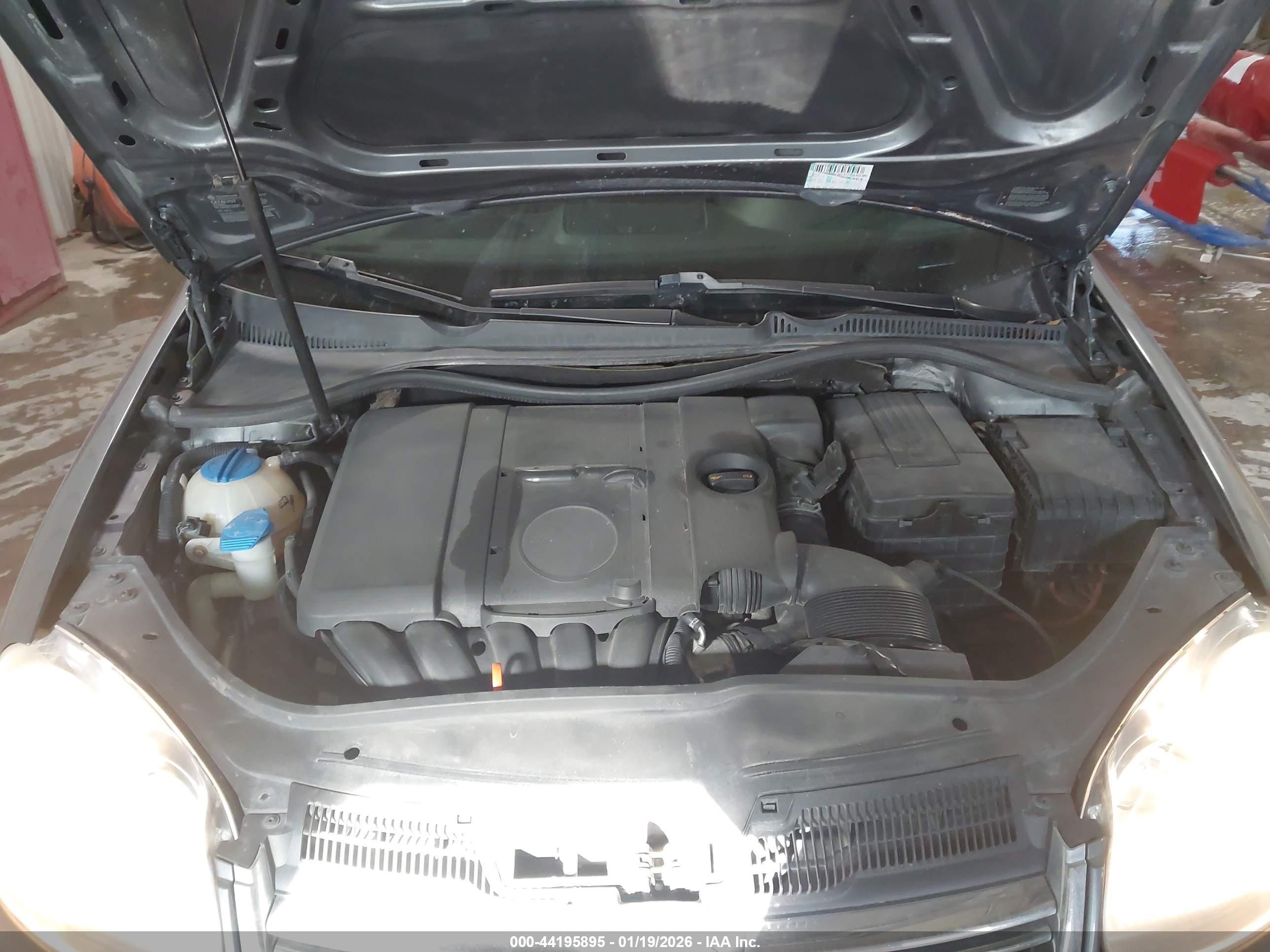 VOLKSWAGEN JETTA image 10