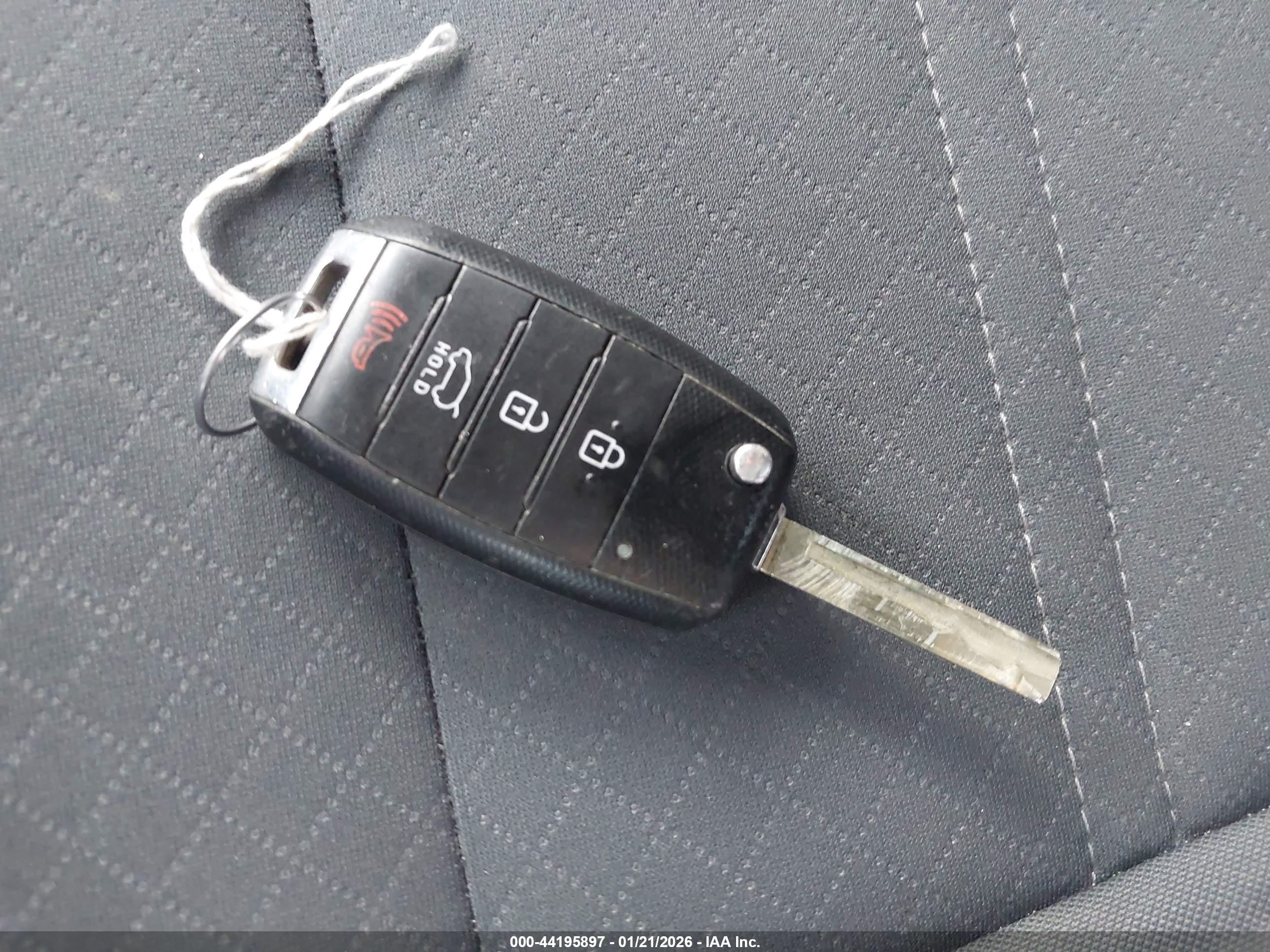 KIA SORENTO image 11