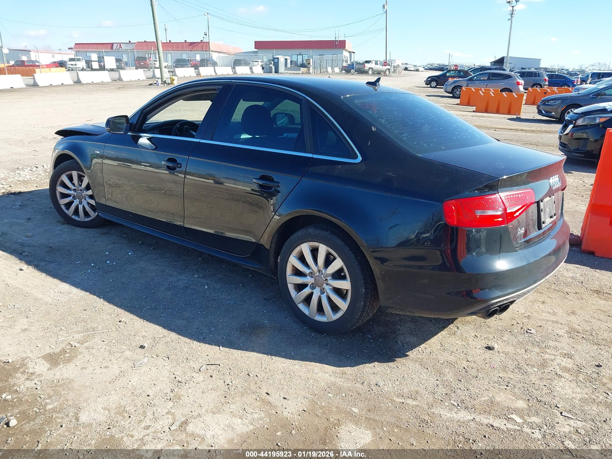 AUDI A4 image 3